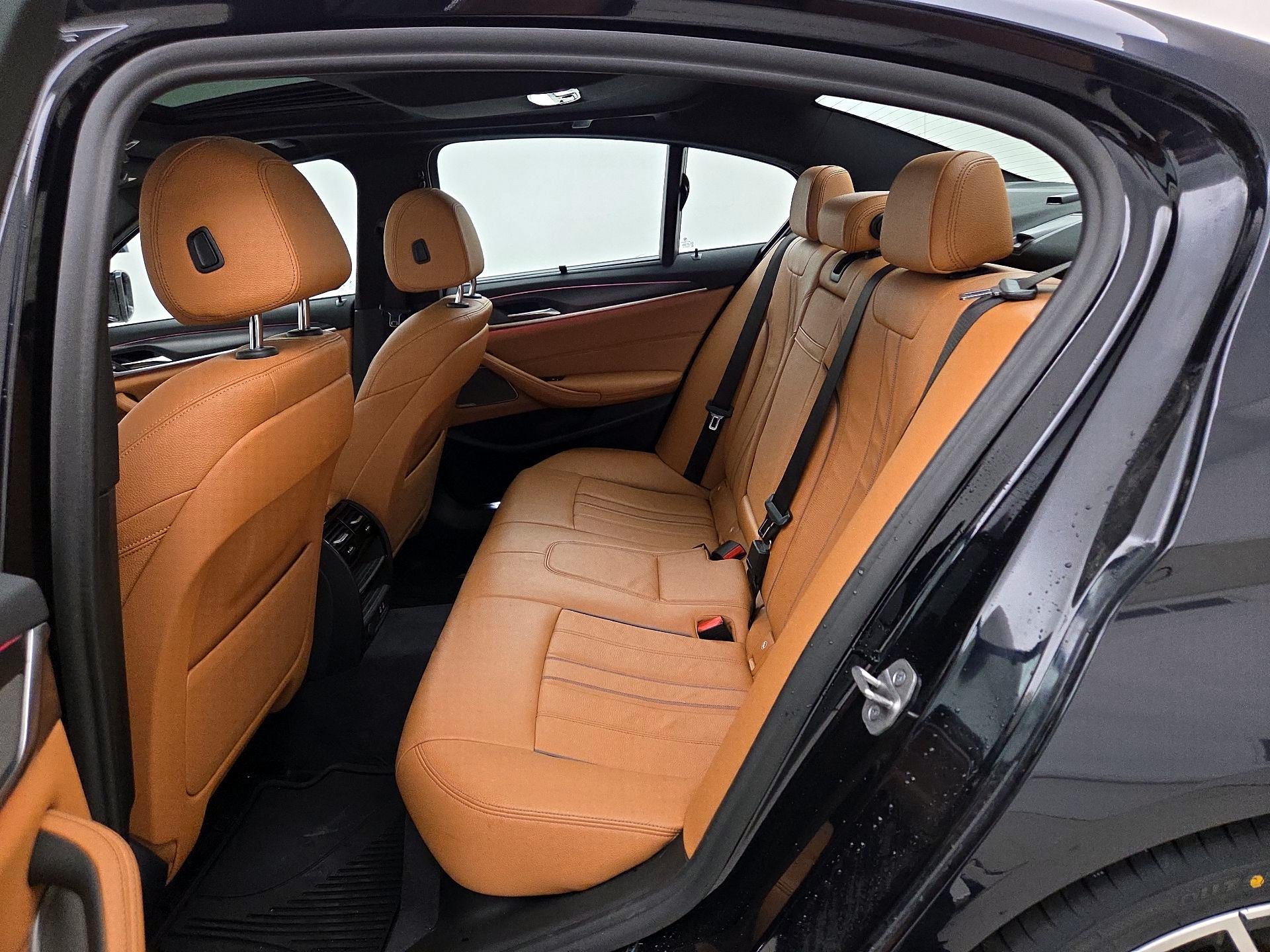 Thumbnail: 2021 BMW 5 Series - 20