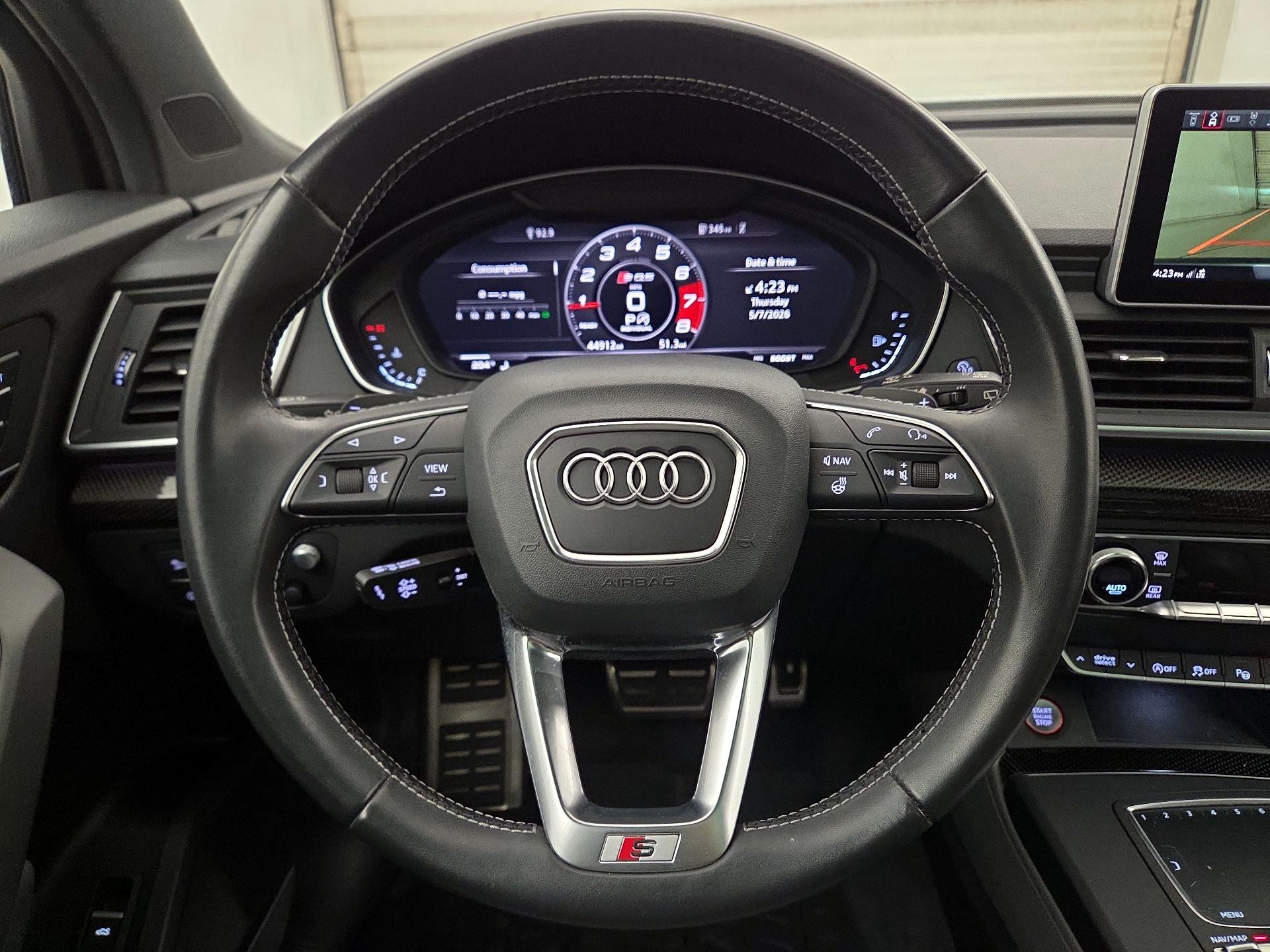 Thumbnail: 2019 Audi SQ5 - 10