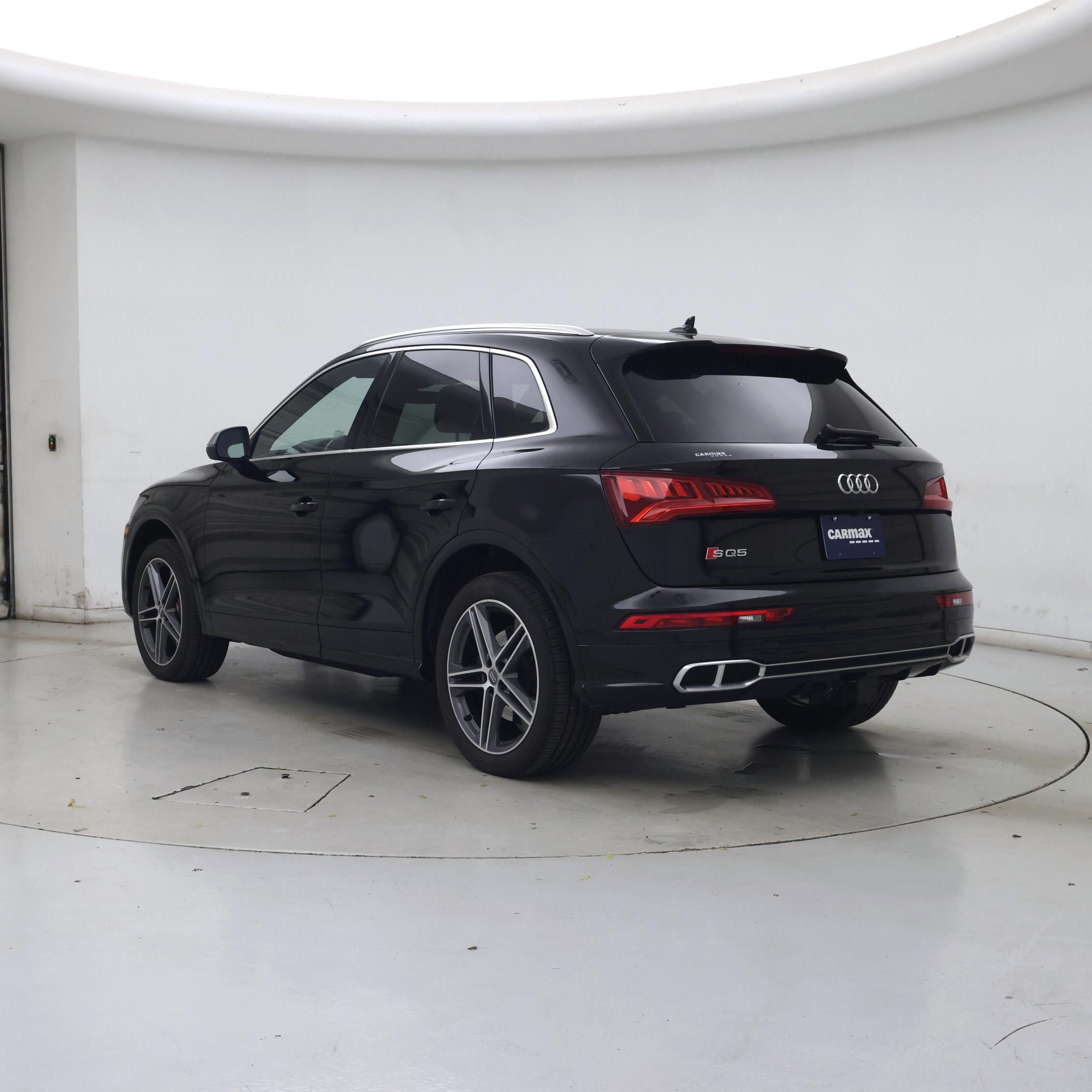 Thumbnail: 2019 Audi SQ5 - 2