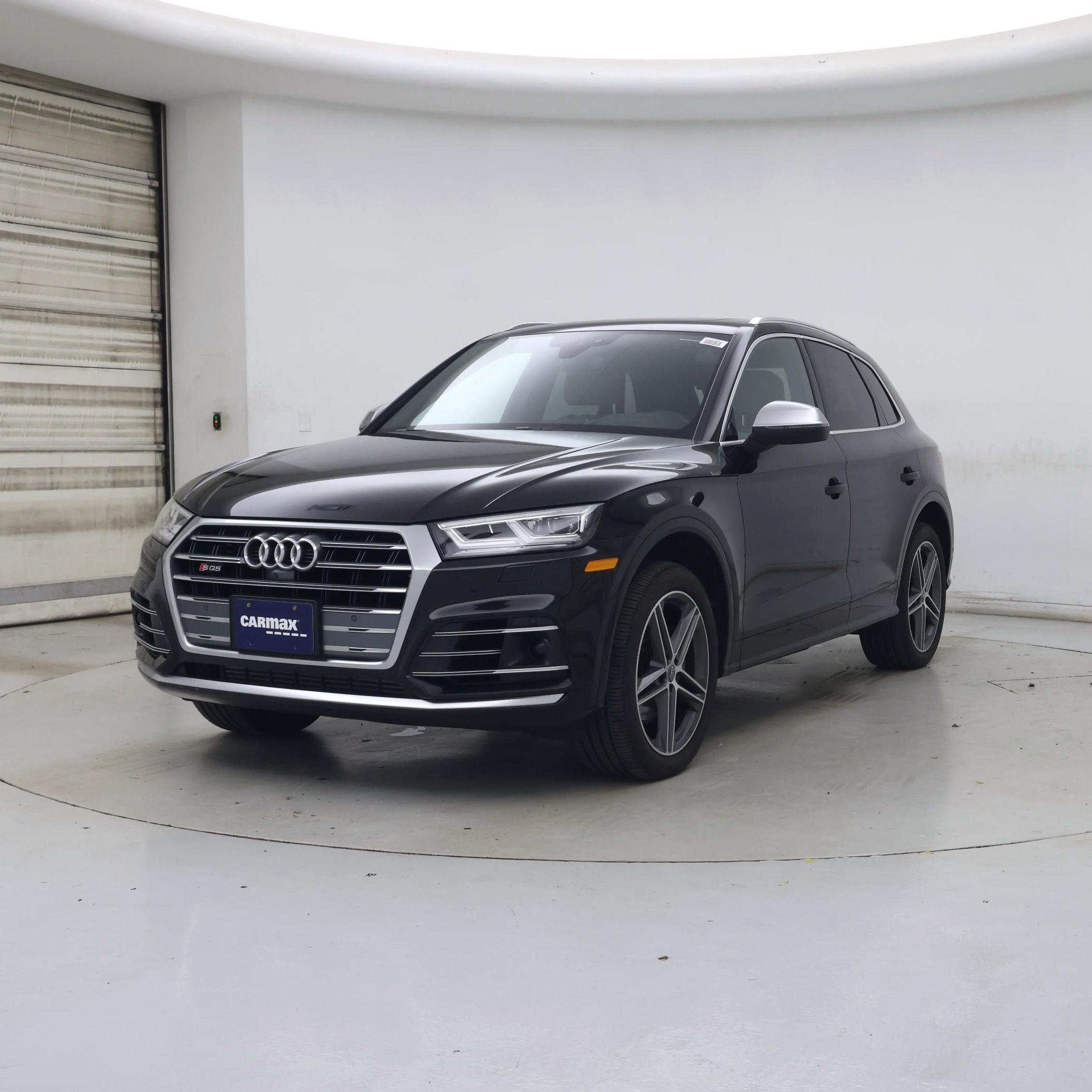 Thumbnail: 2019 Audi SQ5 - 4