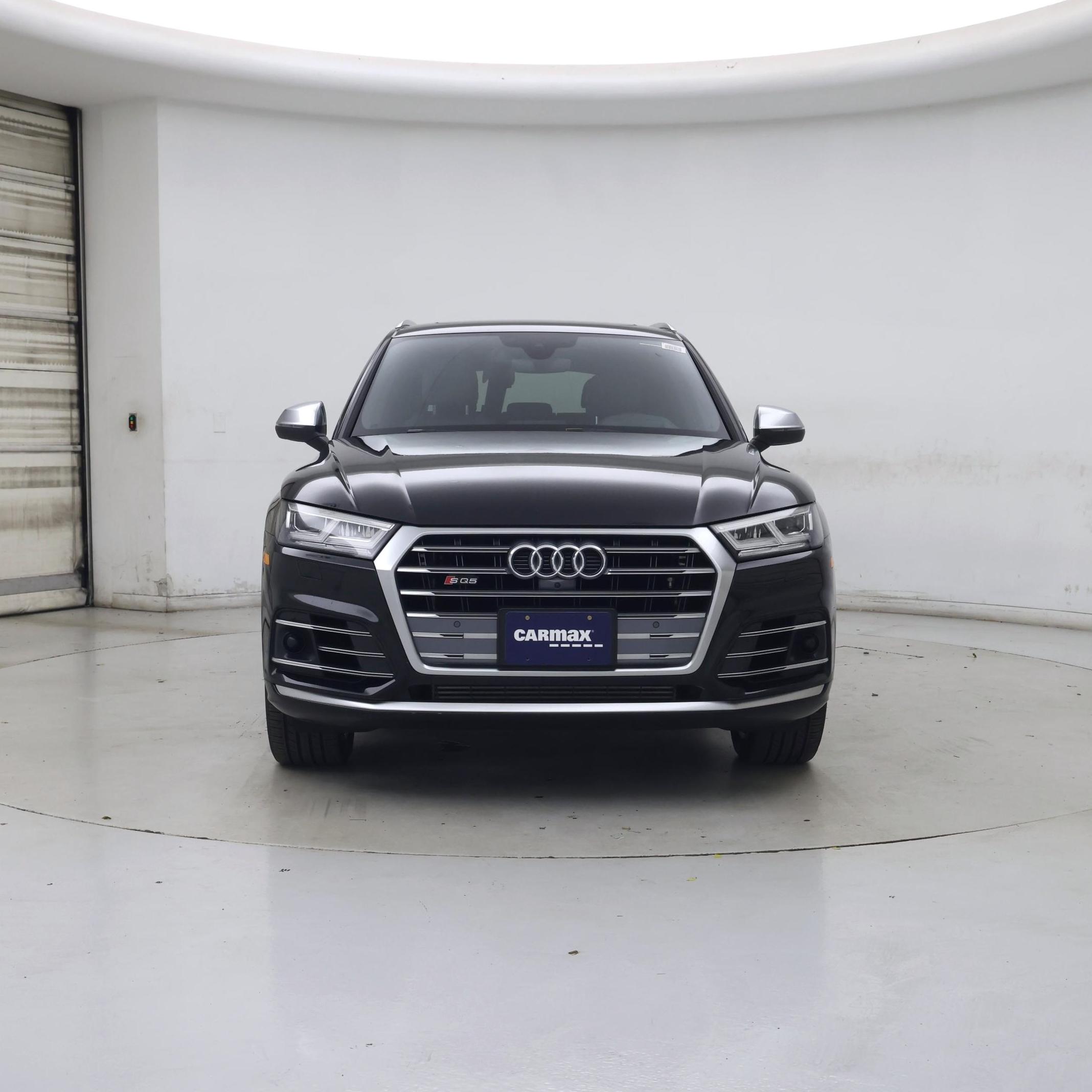 Thumbnail: 2019 Audi SQ5 - 5