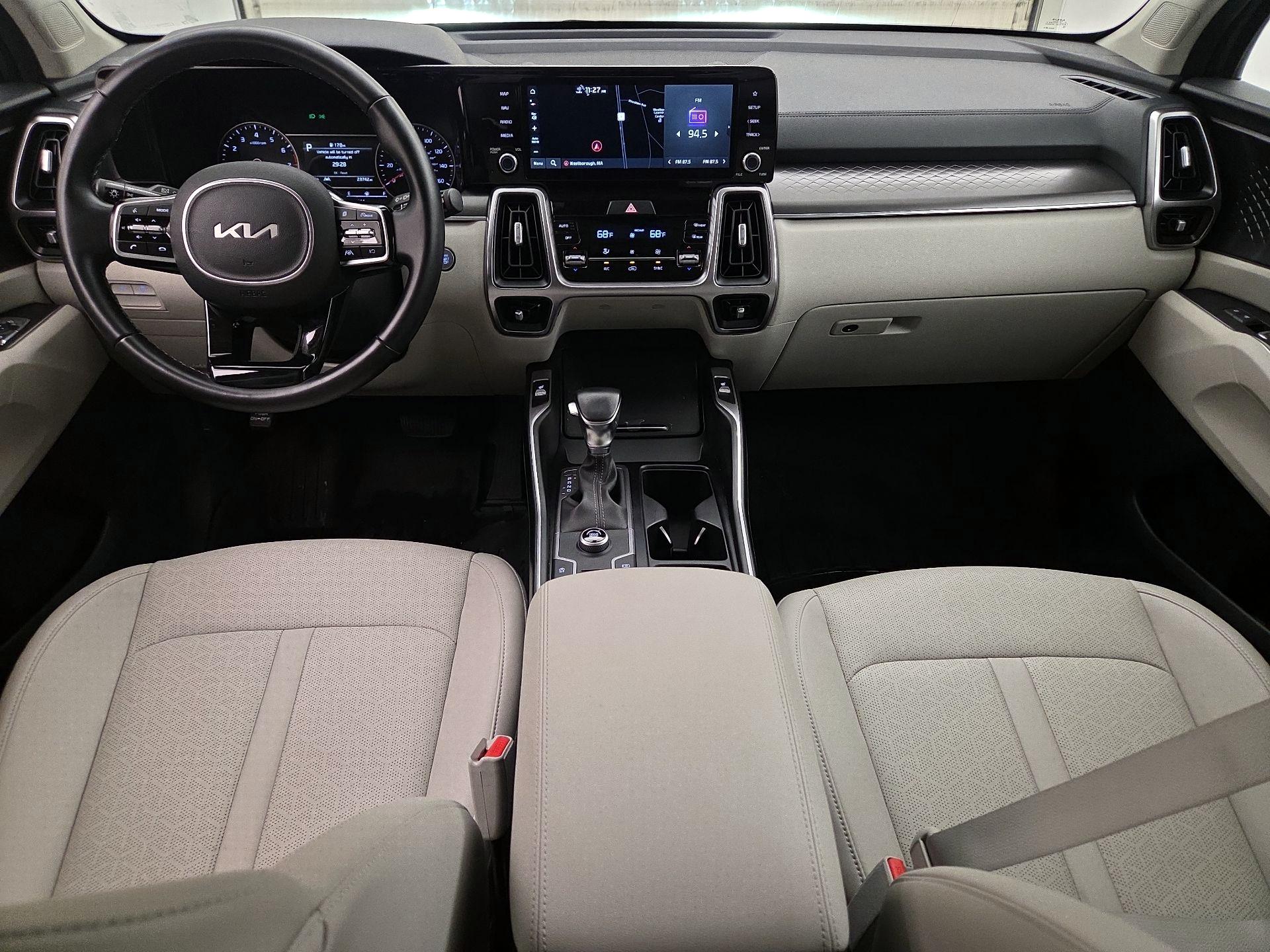 Thumbnail: 2022 Kia Sorento - 9