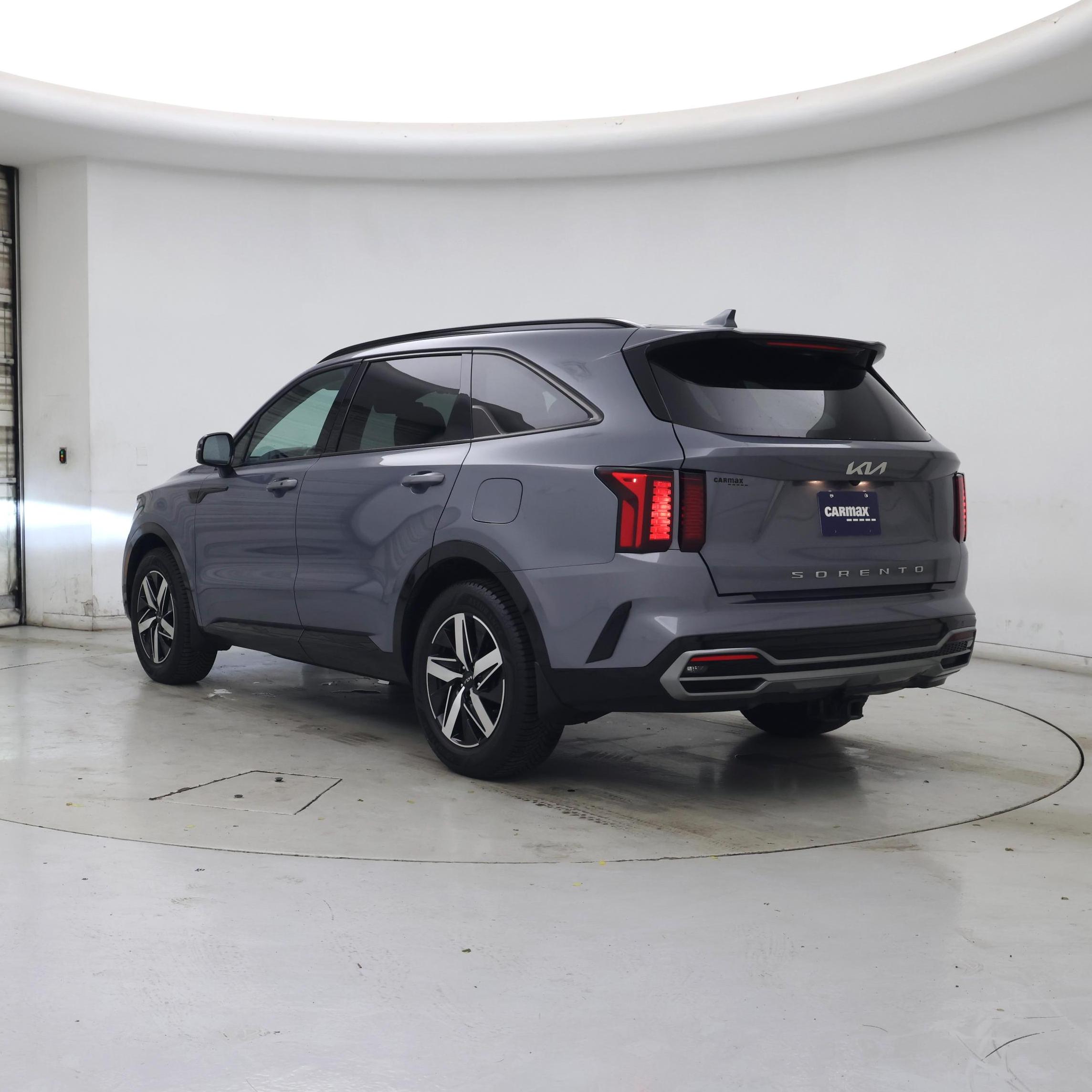Thumbnail: 2022 Kia Sorento - 2
