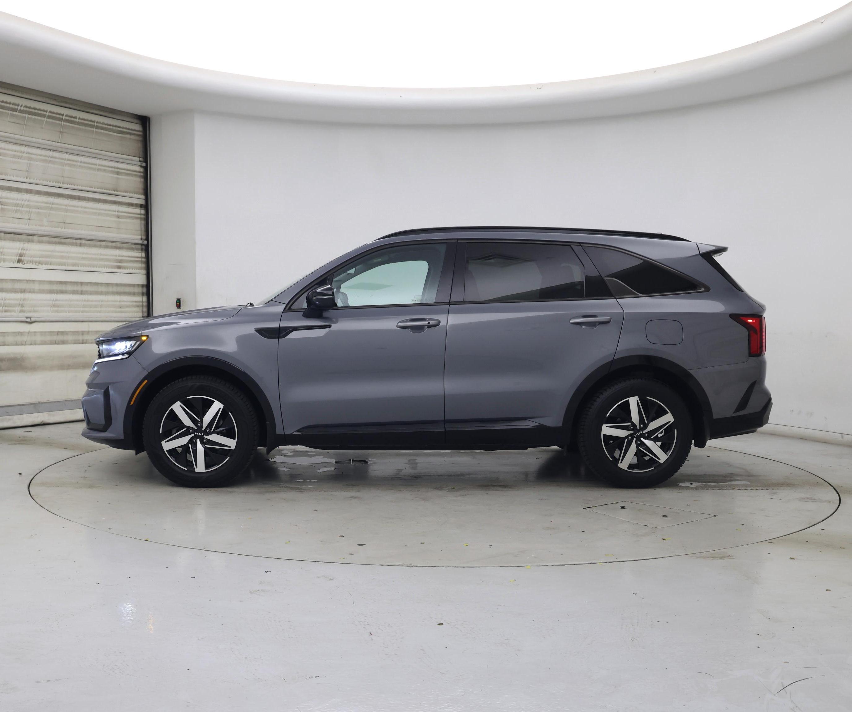 Thumbnail: 2022 Kia Sorento - 3