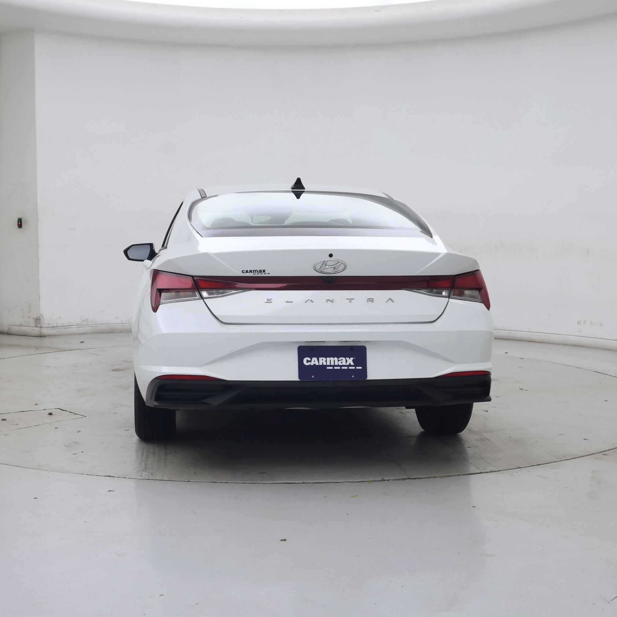 Thumbnail: 2023 Hyundai Elantra - 6