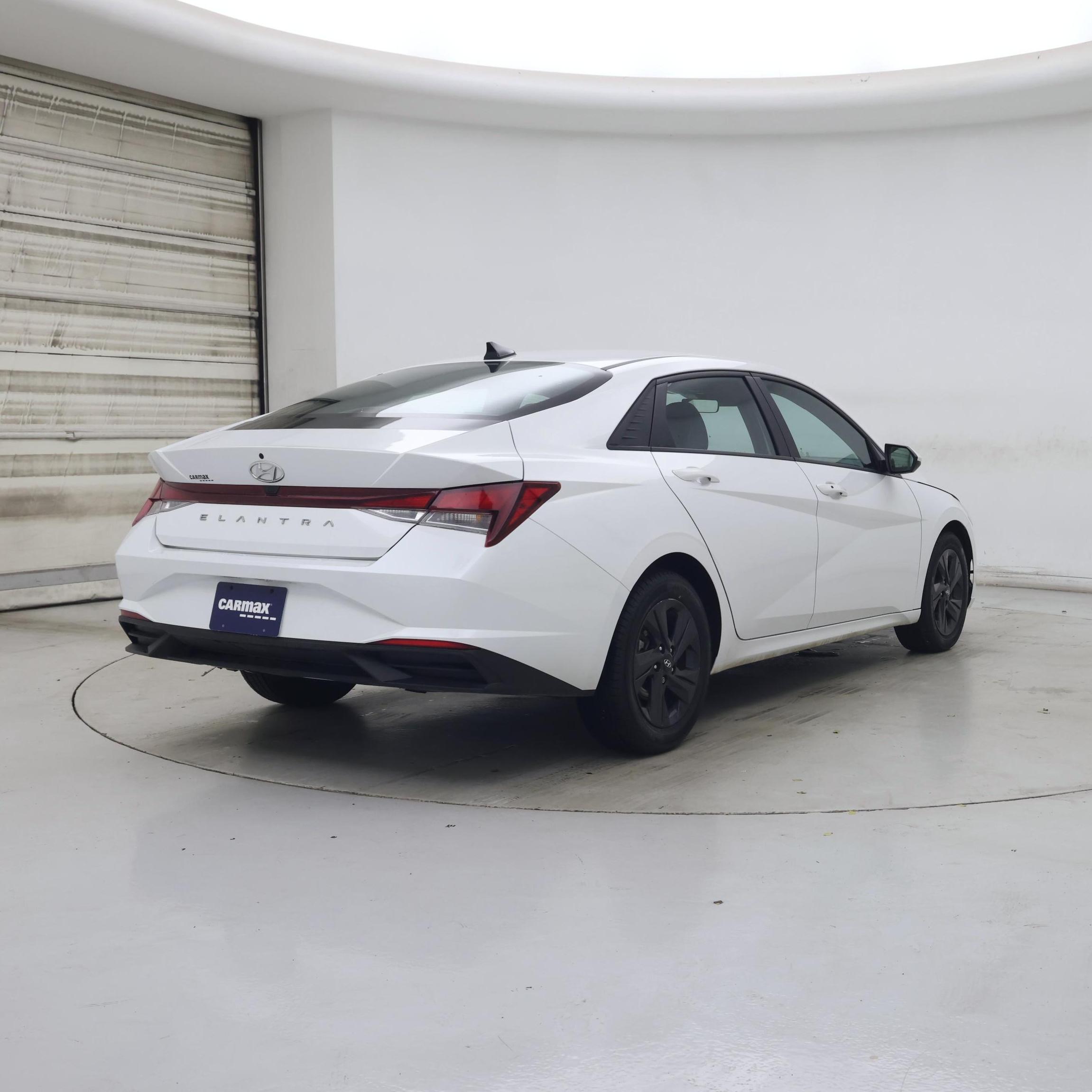 Thumbnail: 2023 Hyundai Elantra - 8