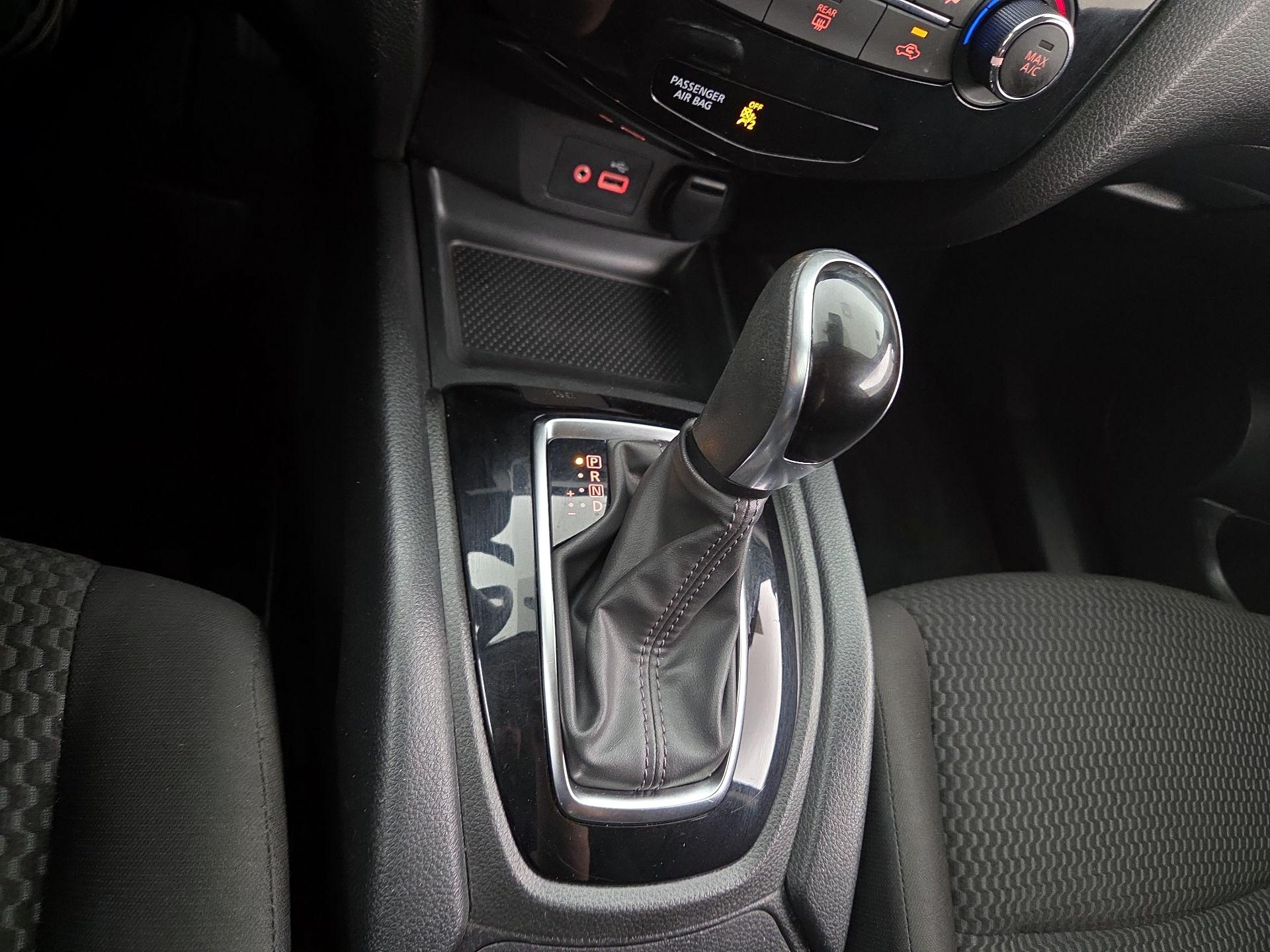 Thumbnail: 2021 Nissan Rogue Sport - 17