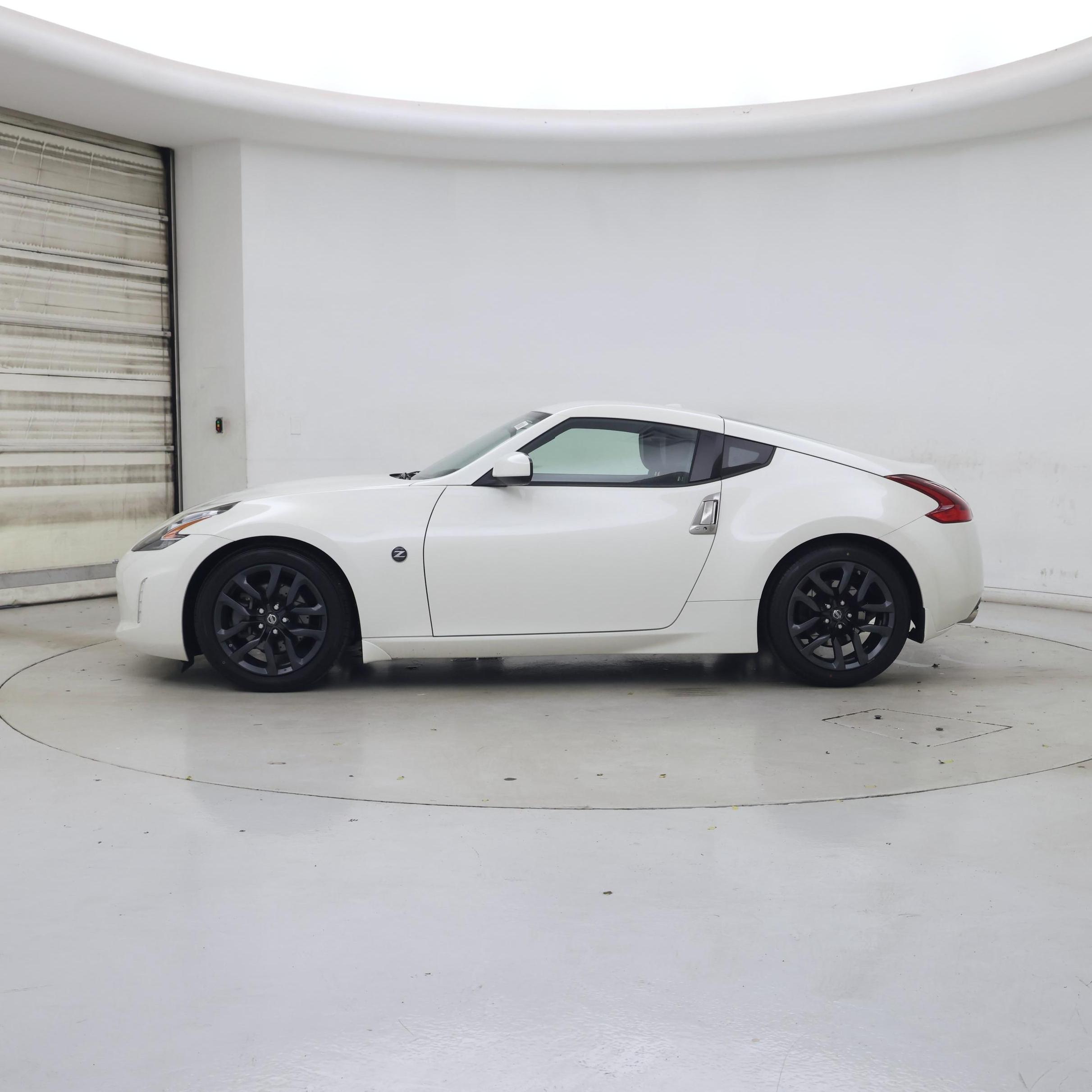 Thumbnail: 2018 Nissan Z - 3
