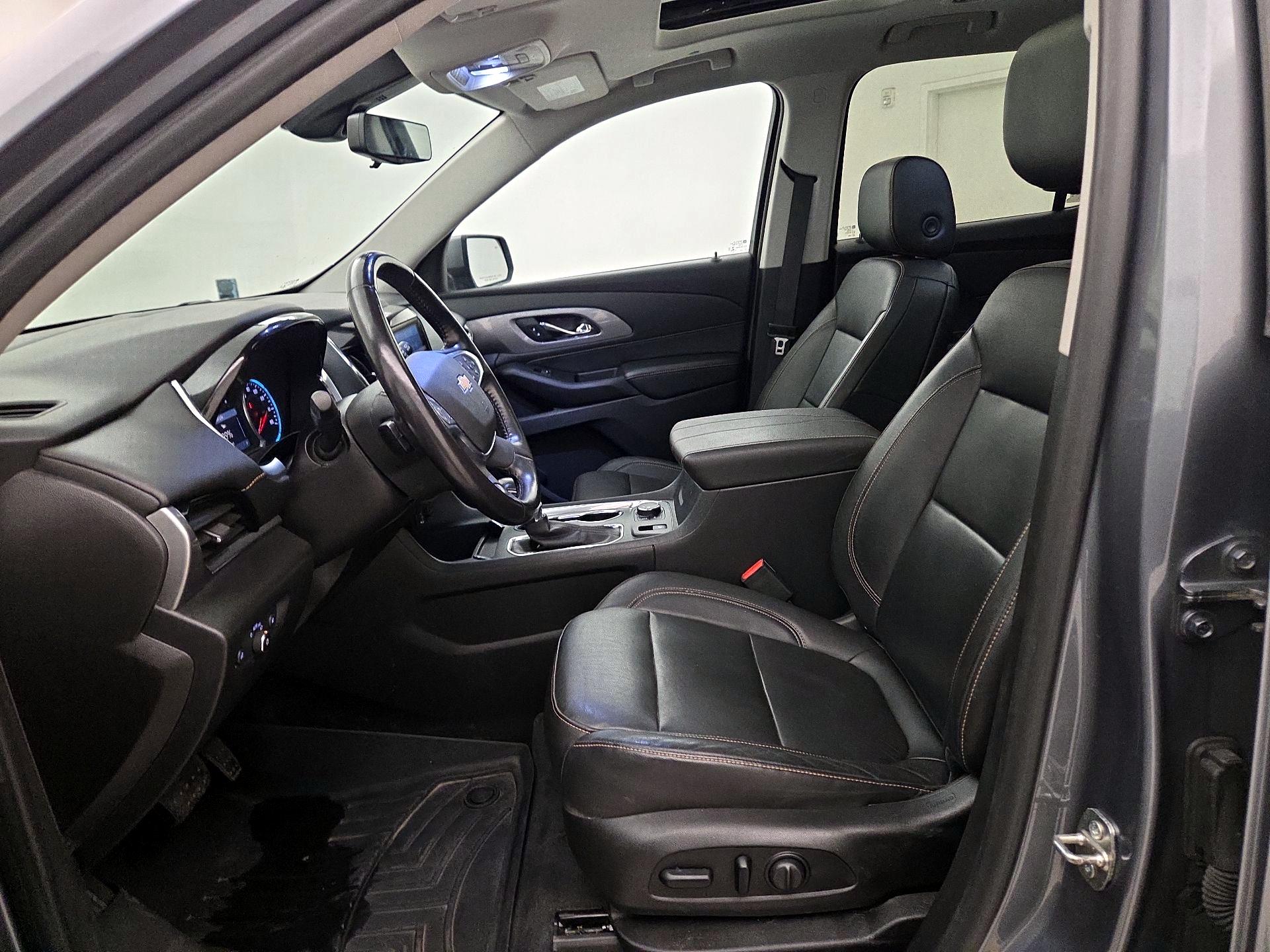 Thumbnail: 2021 Chevrolet Traverse - 11