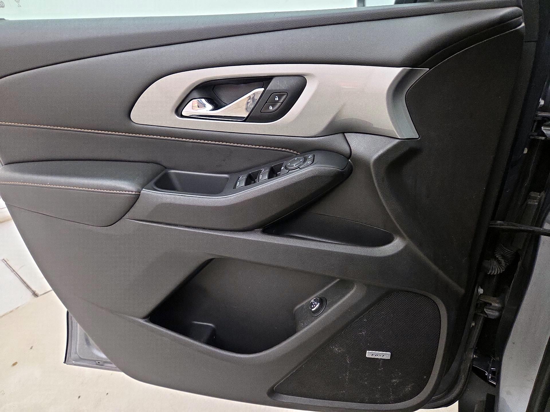 Thumbnail: 2021 Chevrolet Traverse - 12