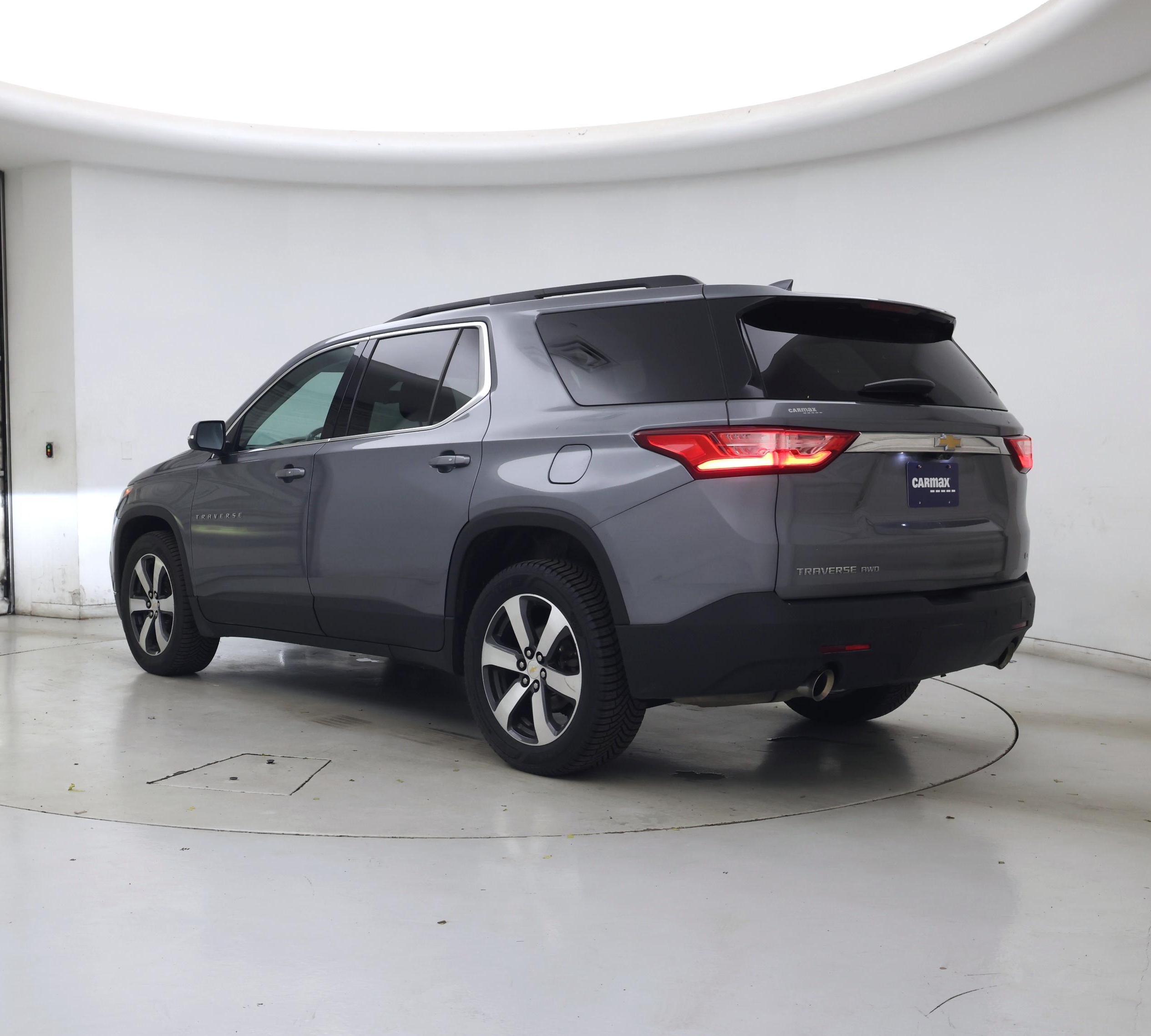 Thumbnail: 2021 Chevrolet Traverse - 2