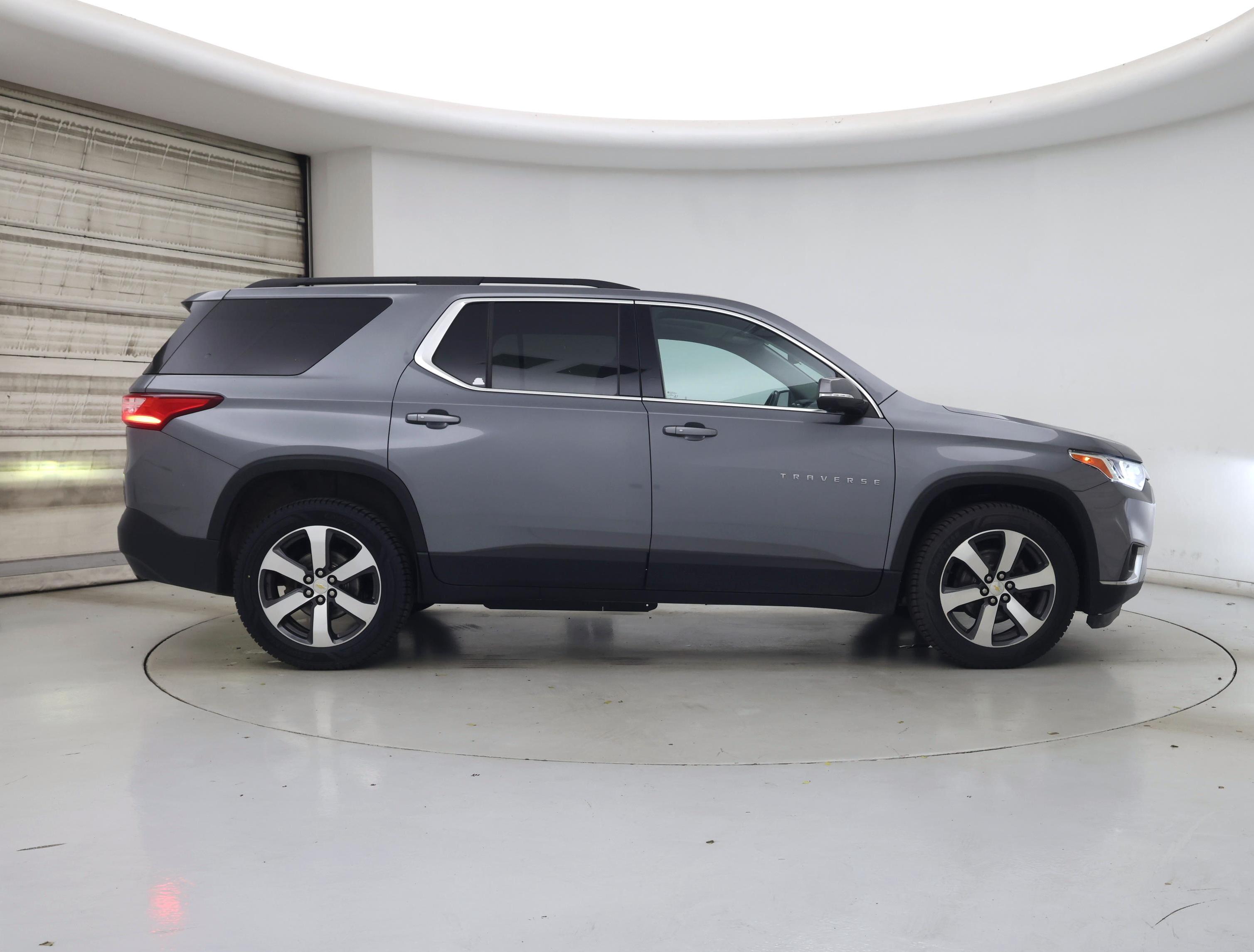 Thumbnail: 2021 Chevrolet Traverse - 7