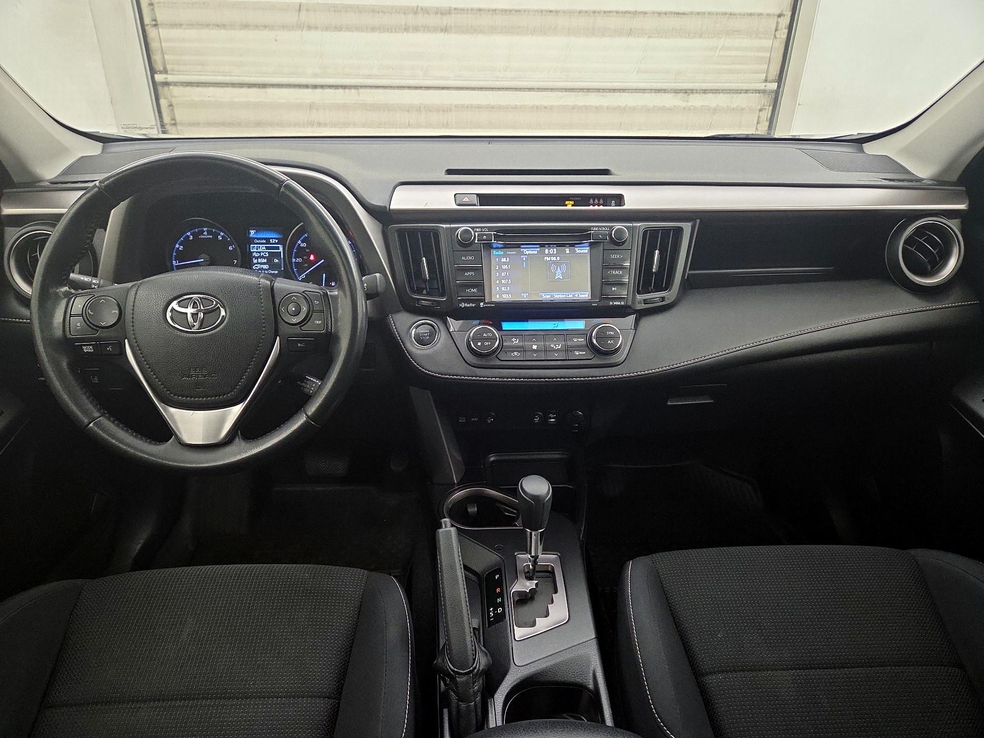 Thumbnail: 2018 Toyota RAV4 - 9