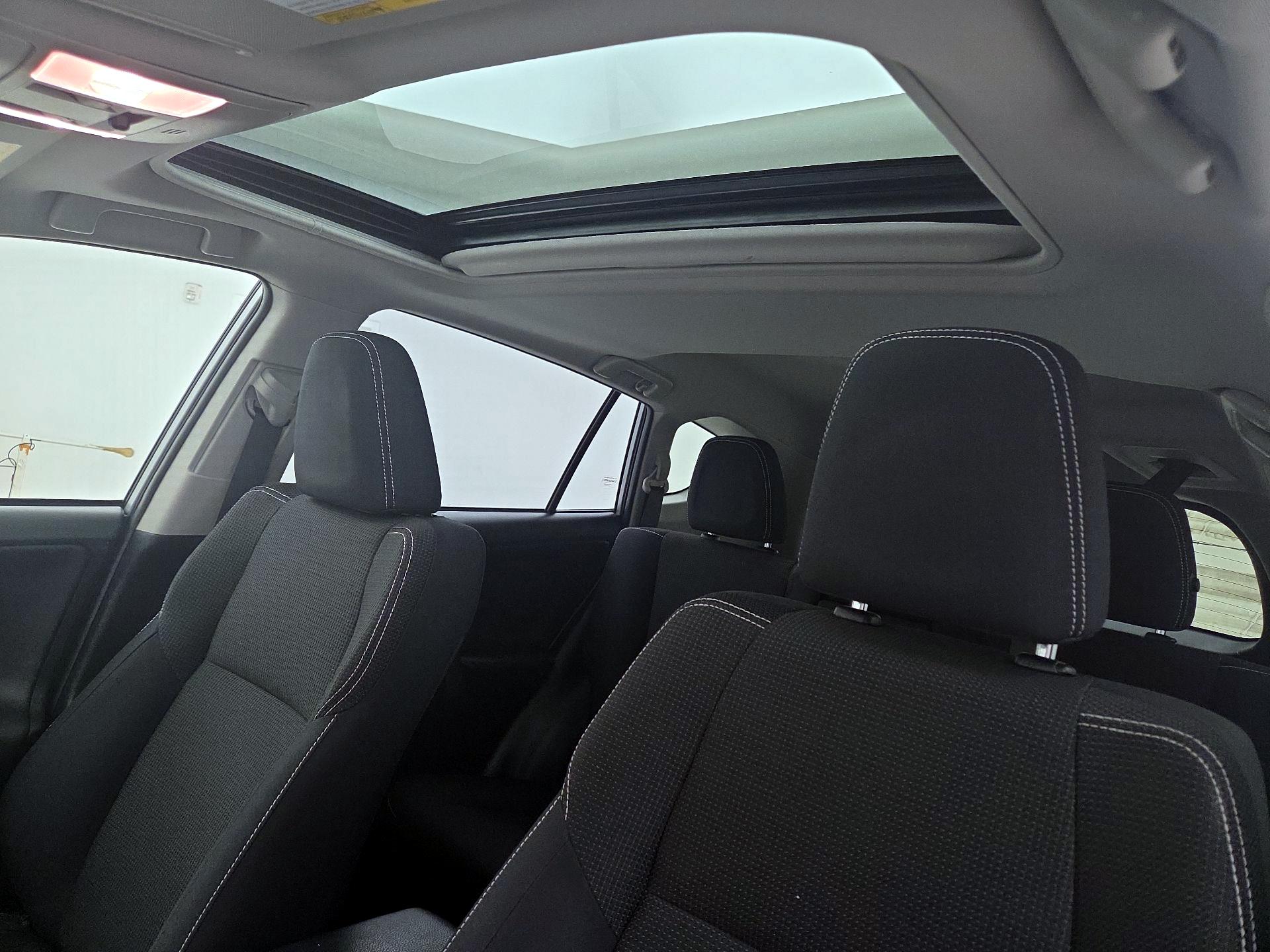 Thumbnail: 2018 Toyota RAV4 - 19