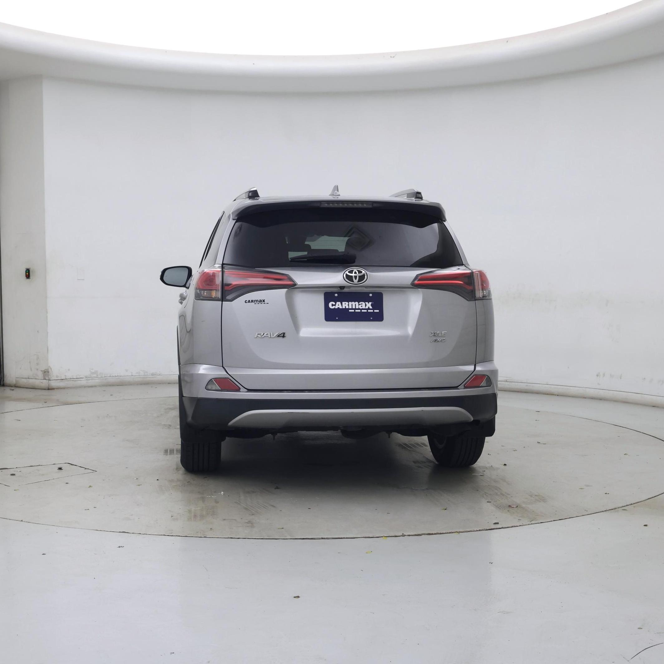 Thumbnail: 2018 Toyota RAV4 - 6