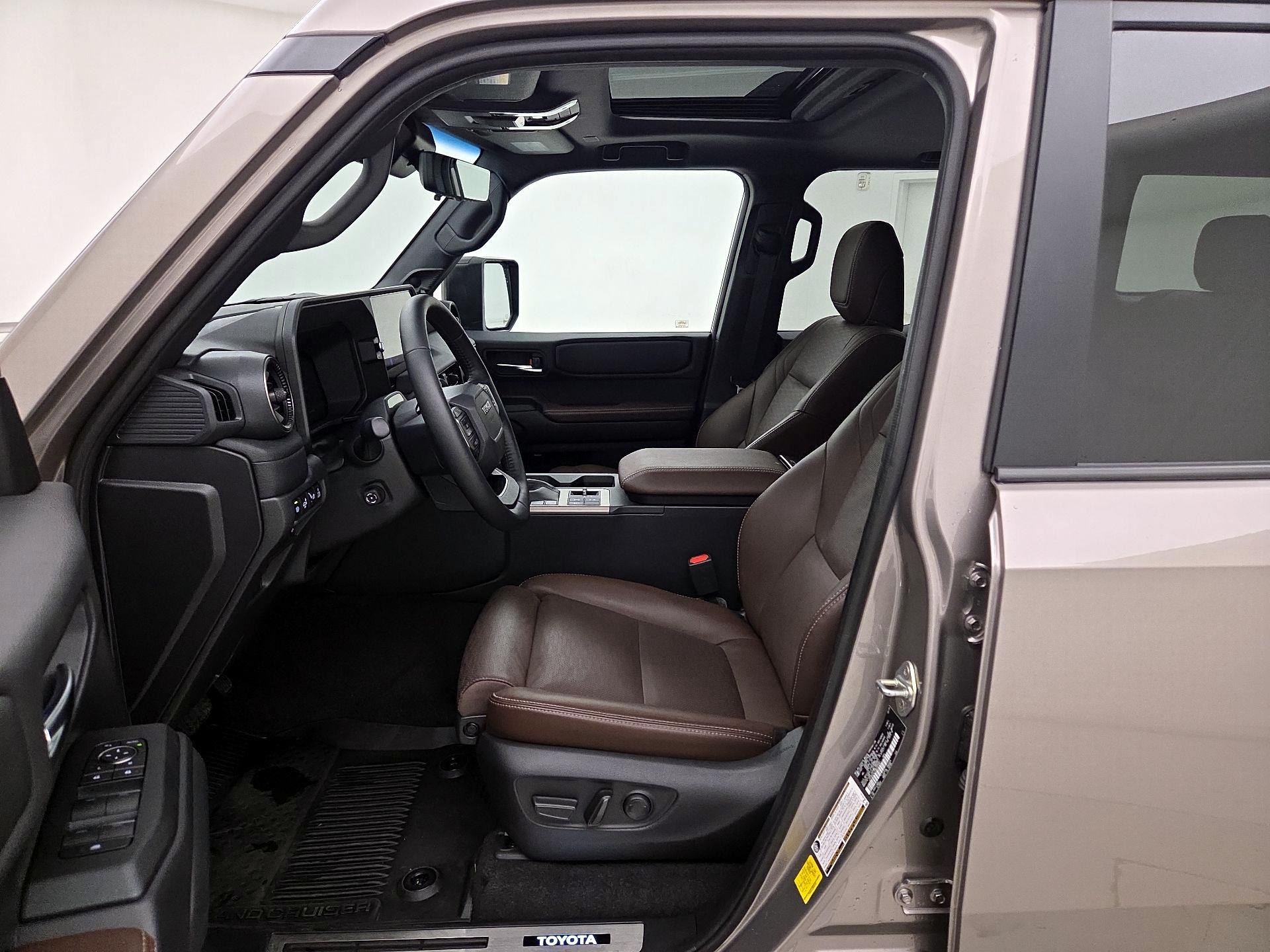 Thumbnail: 2025 Toyota Land Cruiser - 11