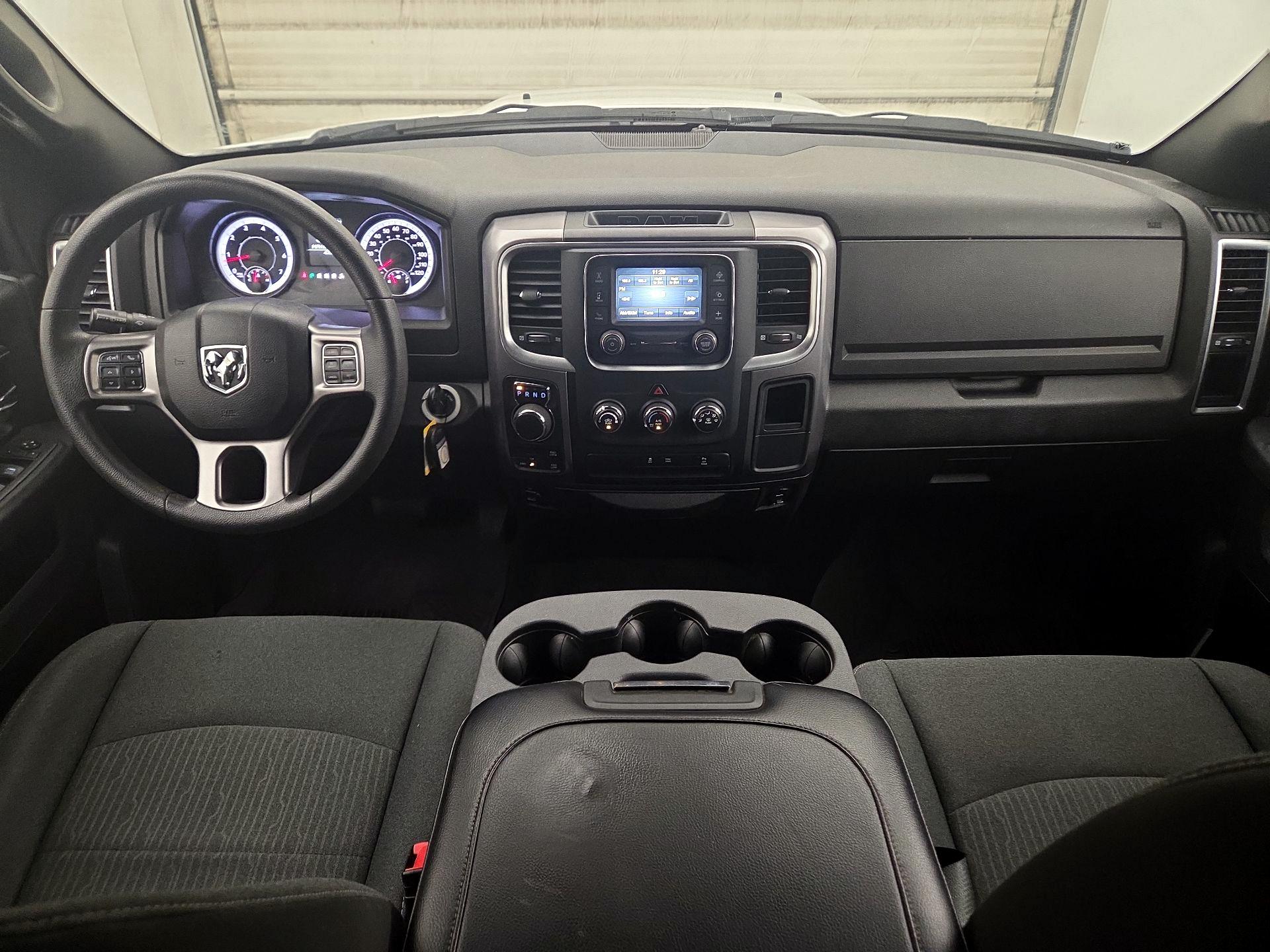Thumbnail: 2024 RAM 1500 Classic - 9