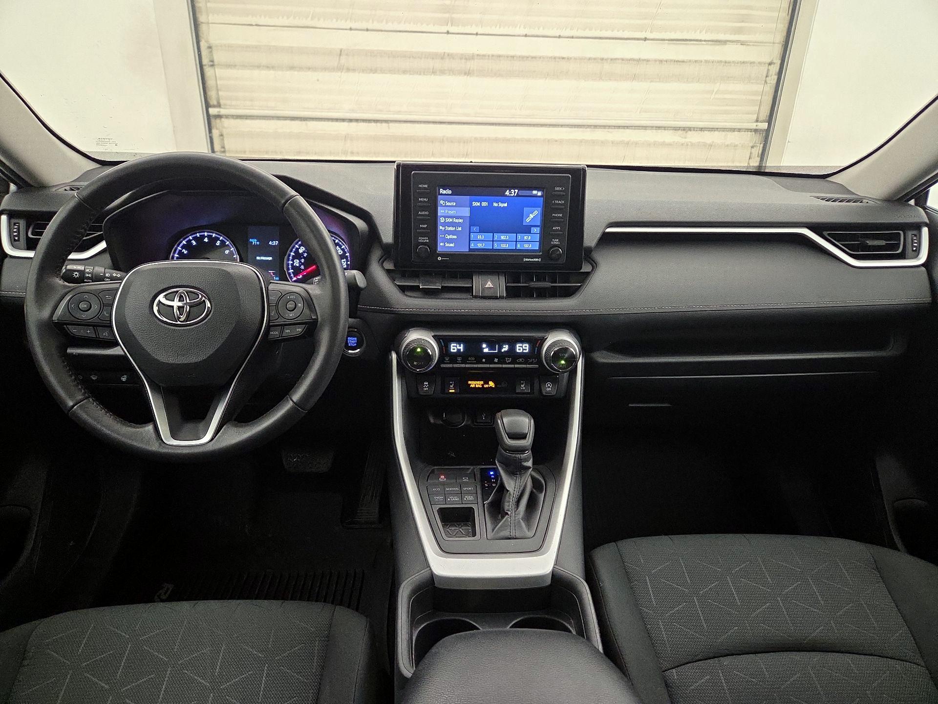 Thumbnail: 2020 Toyota RAV4 - 9