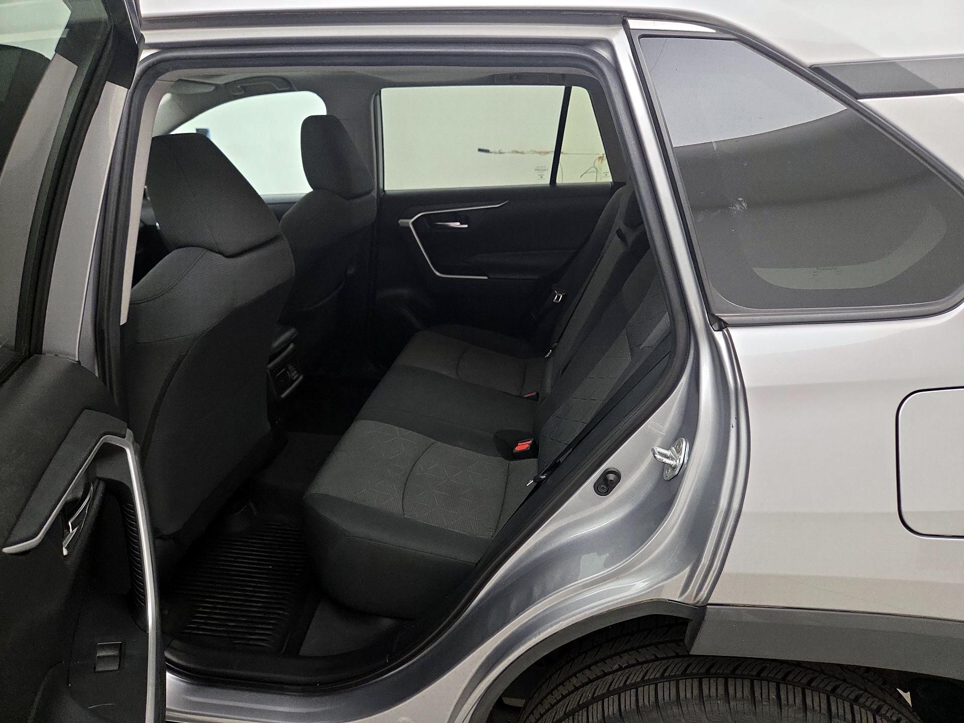 Thumbnail: 2020 Toyota RAV4 - 20