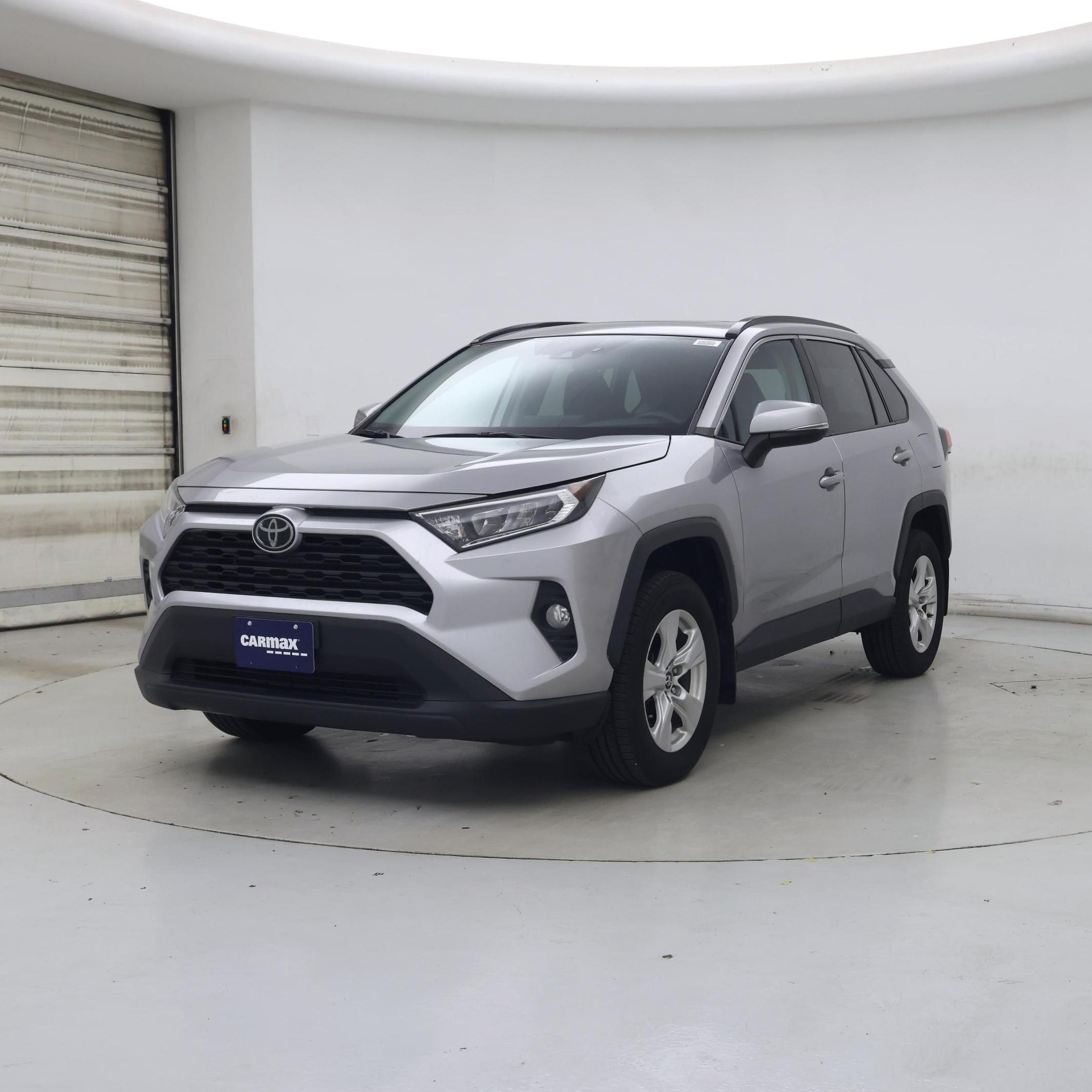 Thumbnail: 2020 Toyota RAV4 - 4