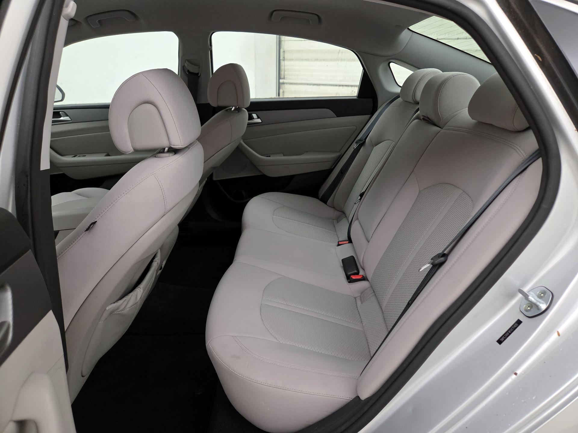 Thumbnail: 2015 Hyundai Sonata - 19