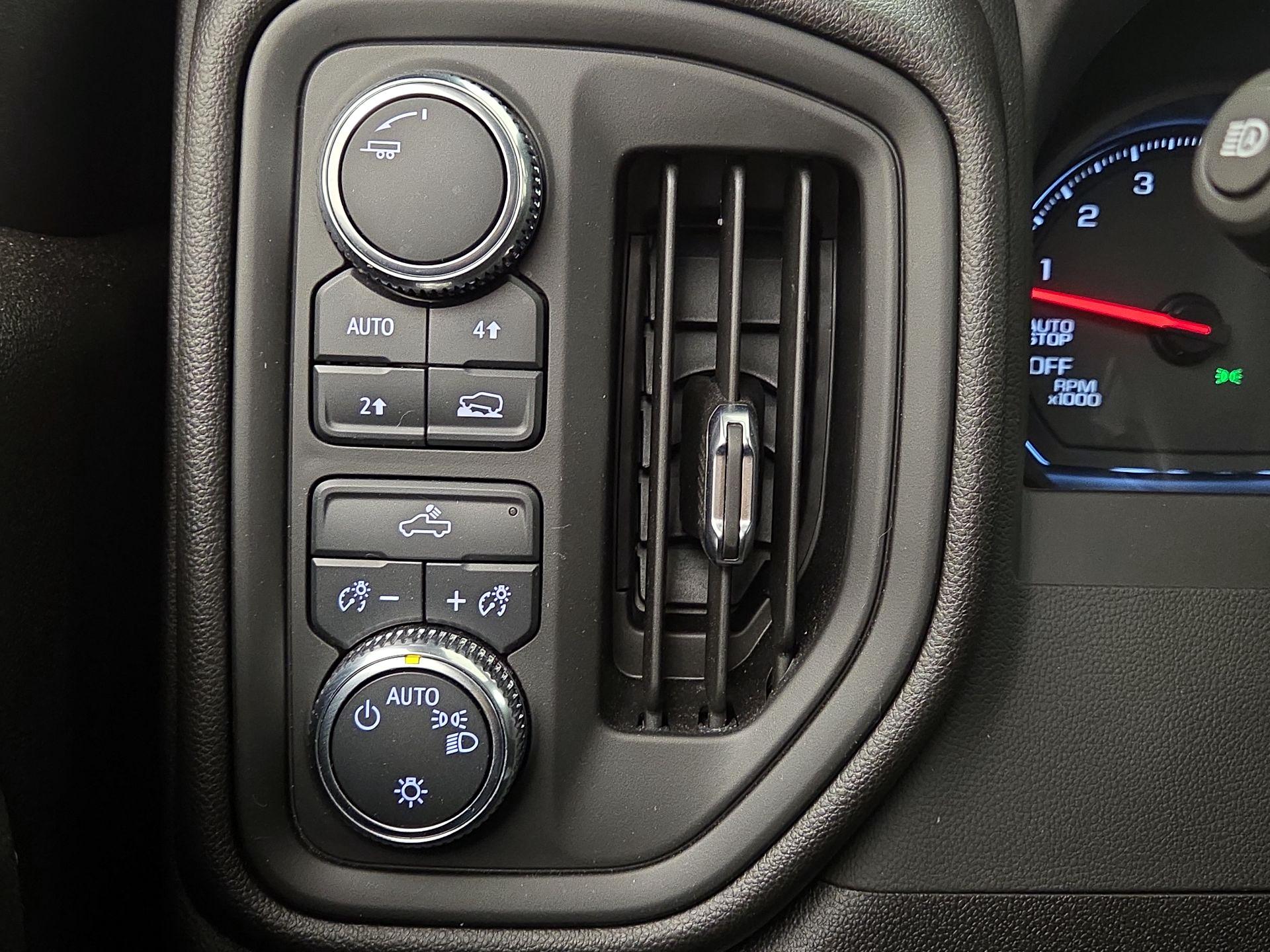 Thumbnail: 2025 GMC Sierra 1500 - 13