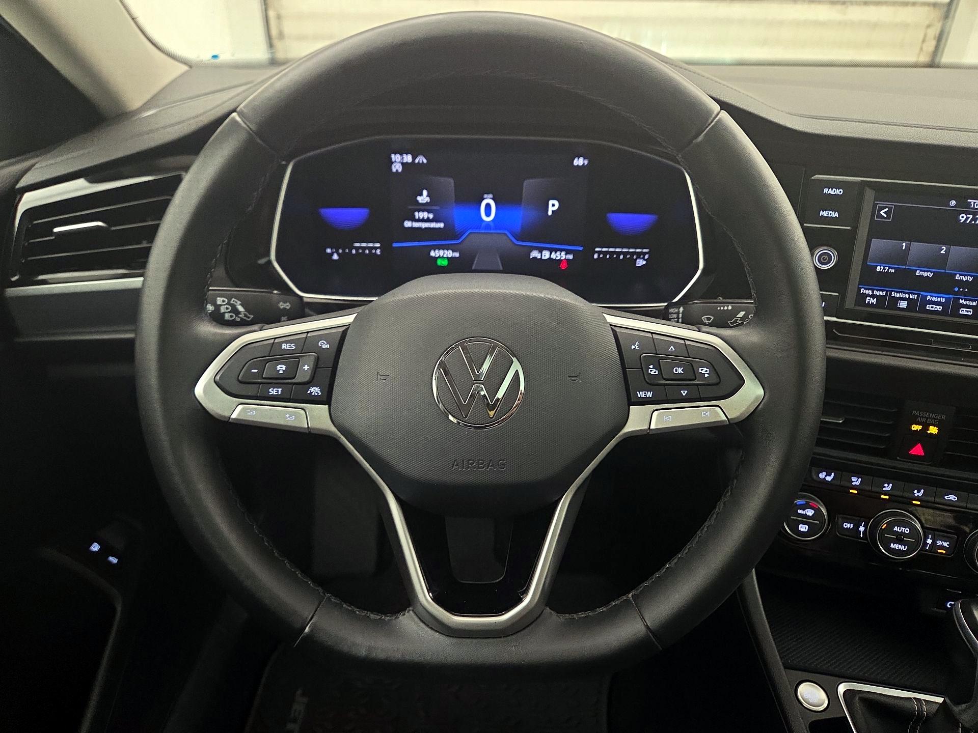 Thumbnail: 2022 Volkswagen Jetta - 10