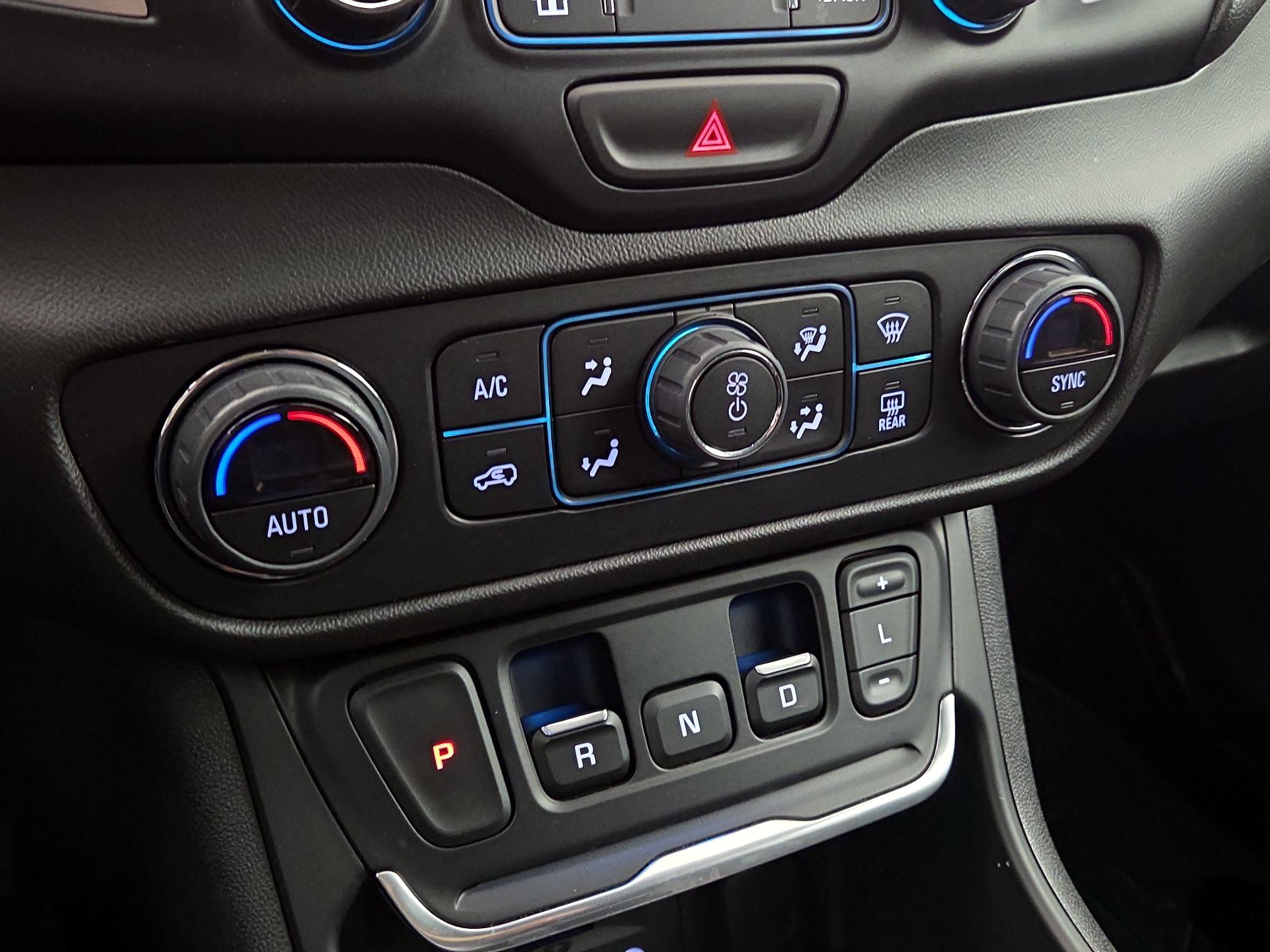 Thumbnail: 2021 GMC Terrain - 16
