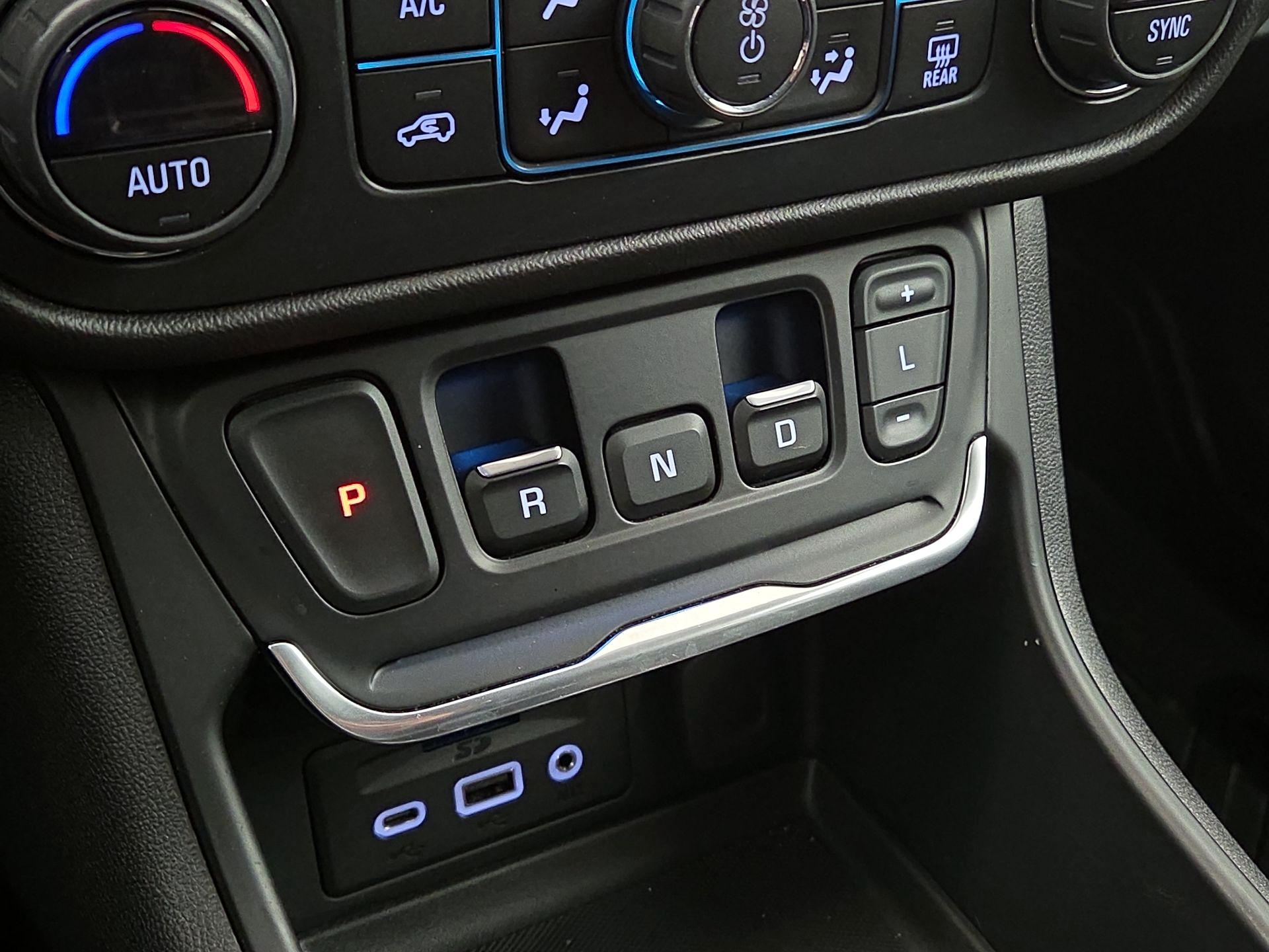 Thumbnail: 2021 GMC Terrain - 17