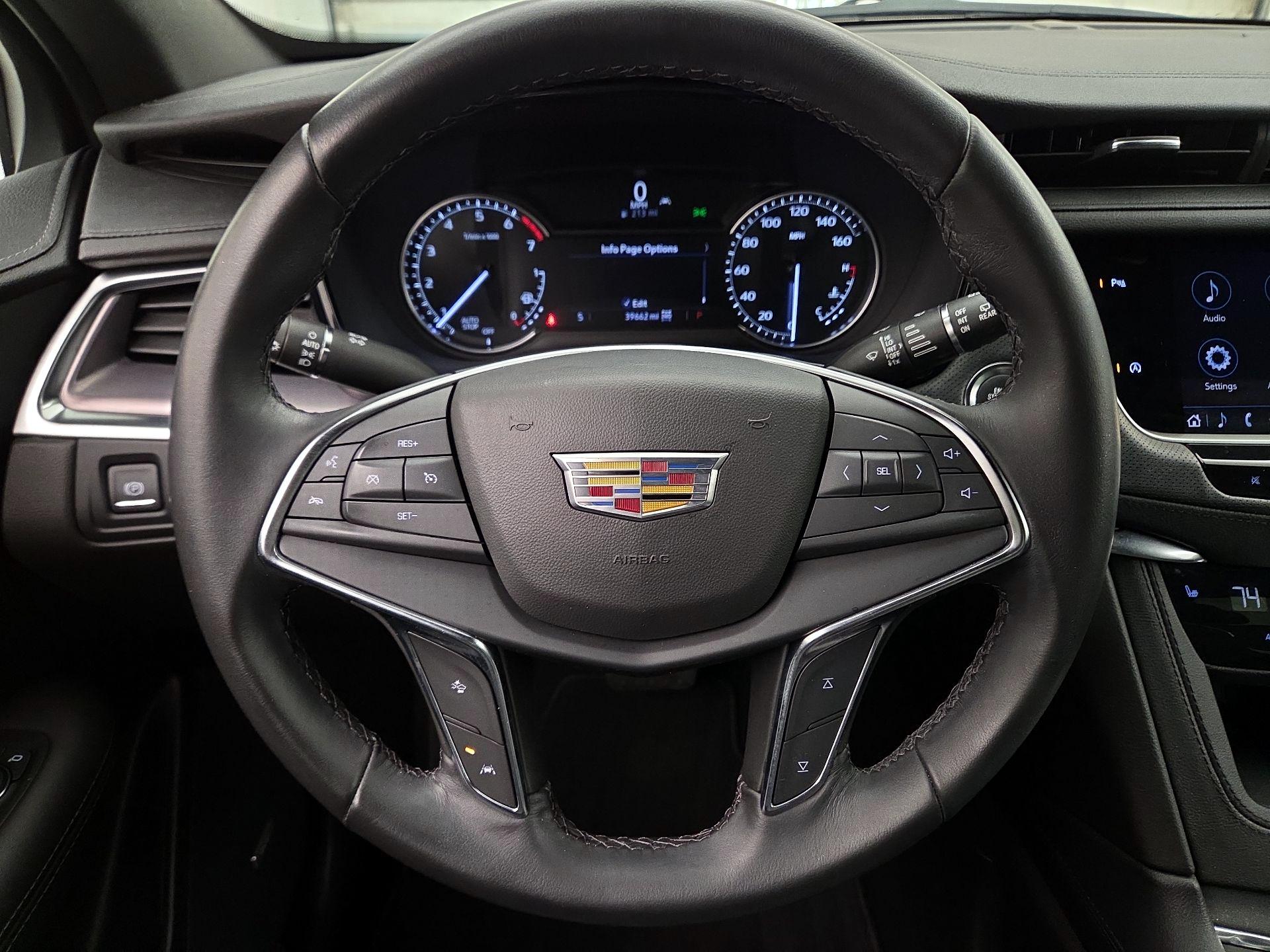 Thumbnail: 2023 Cadillac XT5 - 10
