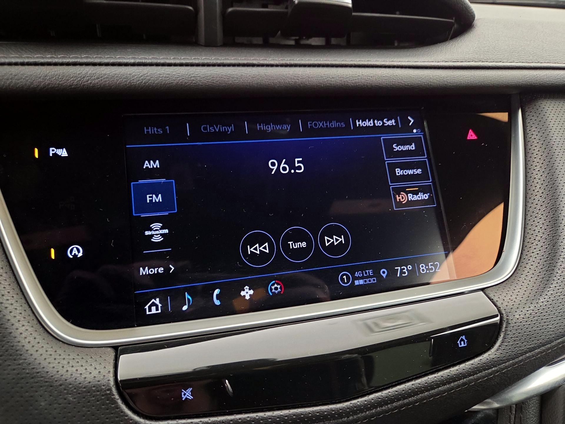Thumbnail: 2023 Cadillac XT5 - 15