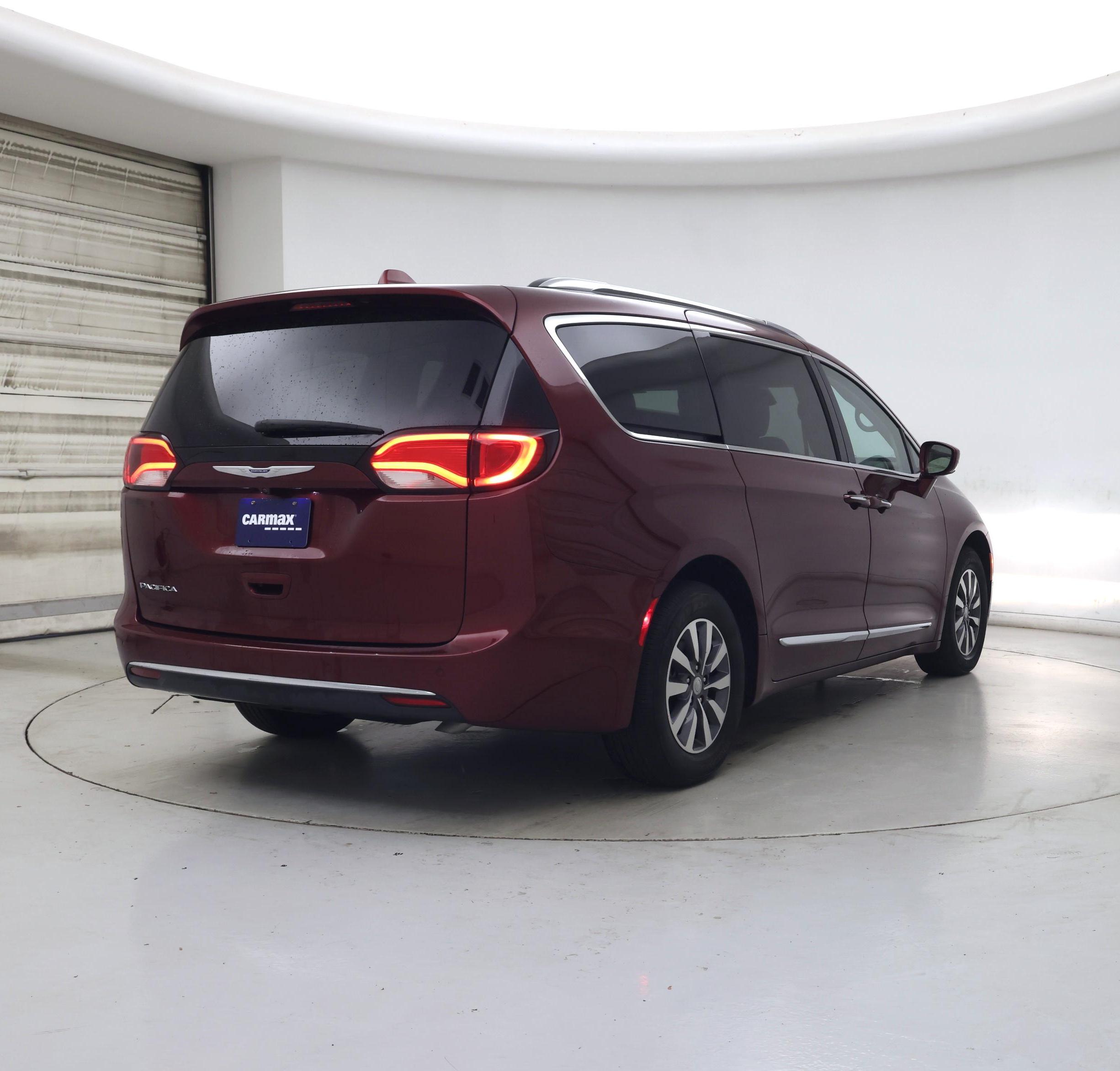 Thumbnail: 2020 Chrysler Pacifica - 8