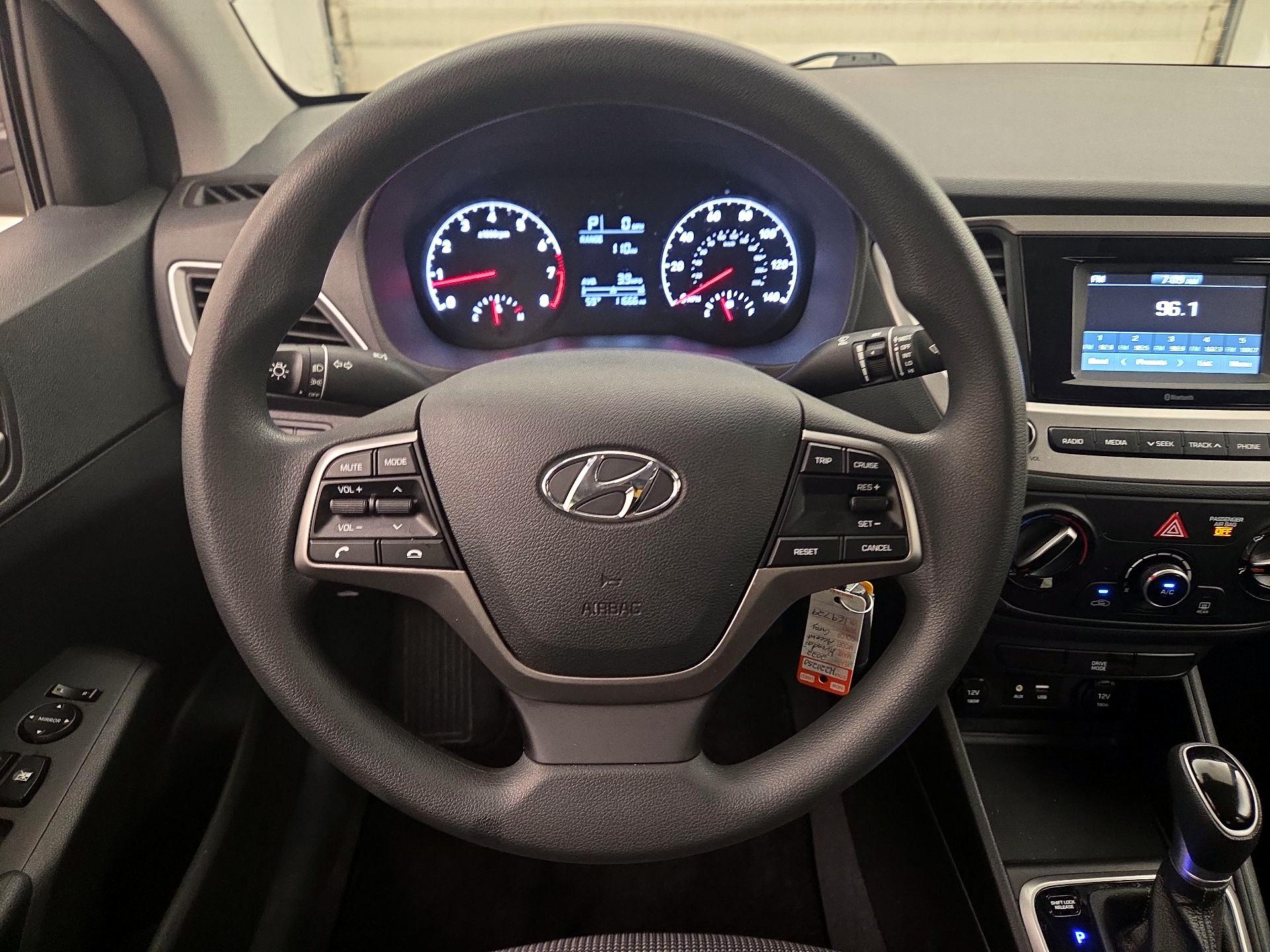 Thumbnail: 2022 Hyundai Accent - 10
