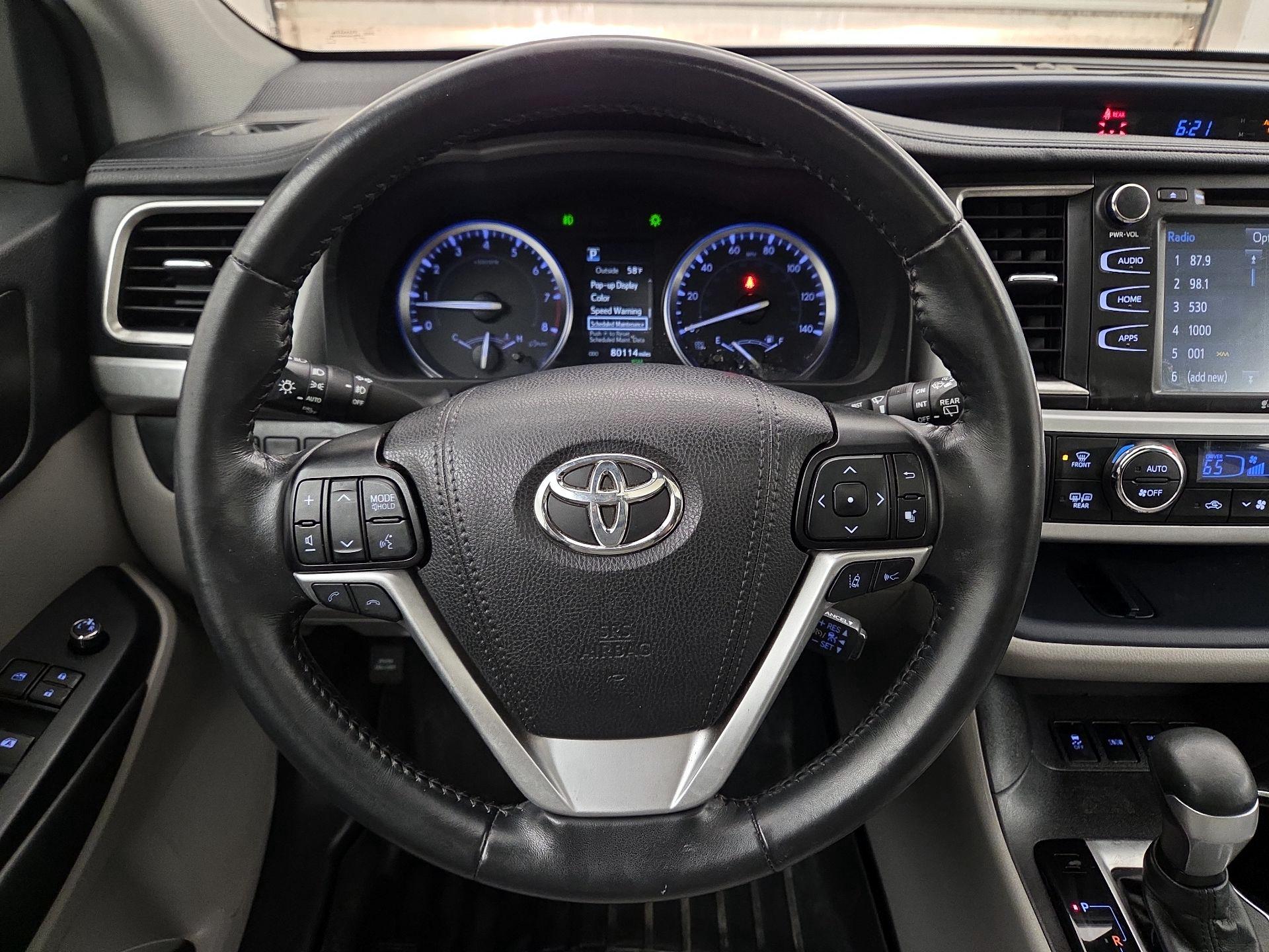 Thumbnail: 2019 Toyota Highlander - 10