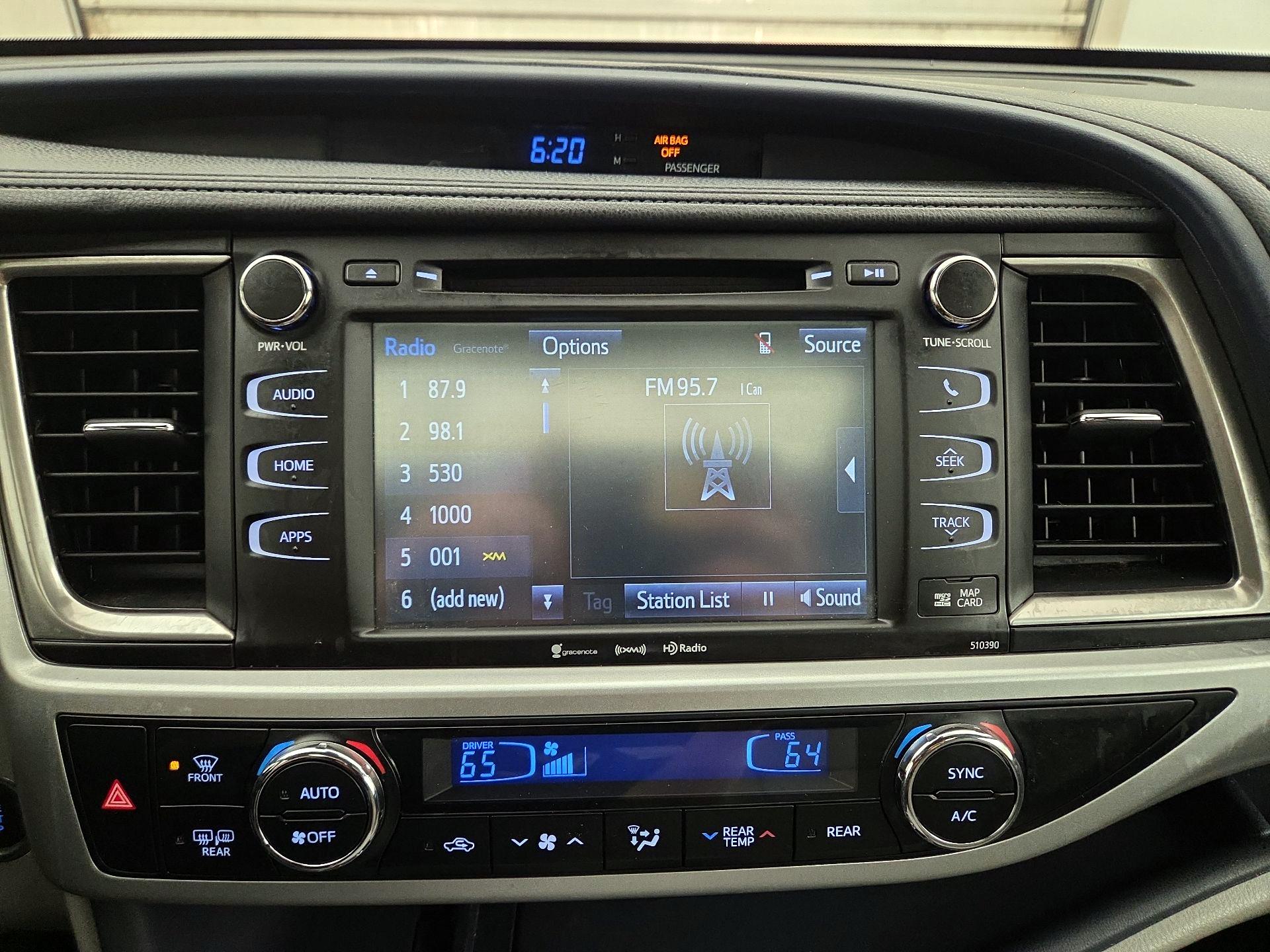 Thumbnail: 2019 Toyota Highlander - 15