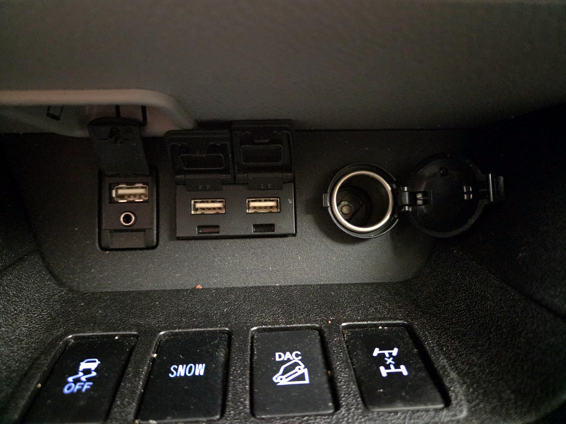 Thumbnail: 2019 Toyota Highlander - 18