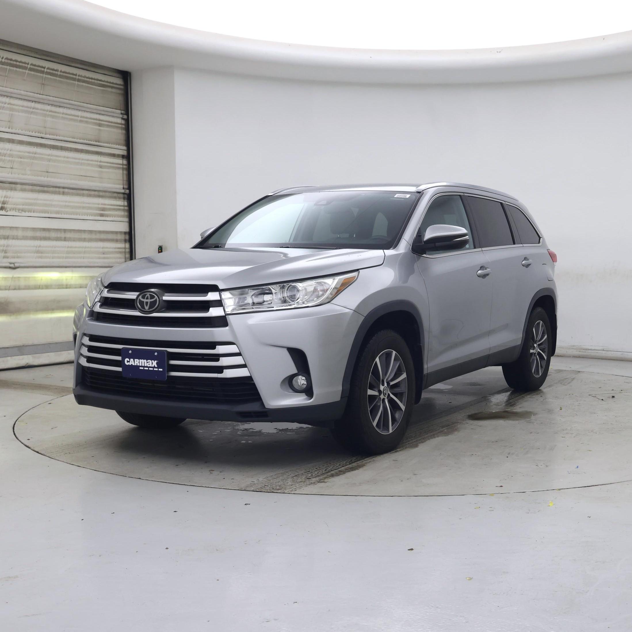 Thumbnail: 2019 Toyota Highlander - 4