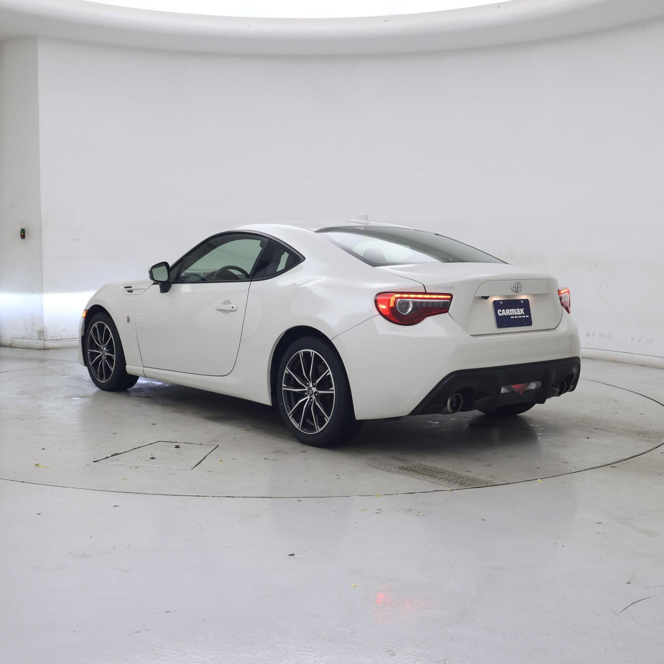 Thumbnail: 2017 Toyota 86 - 2