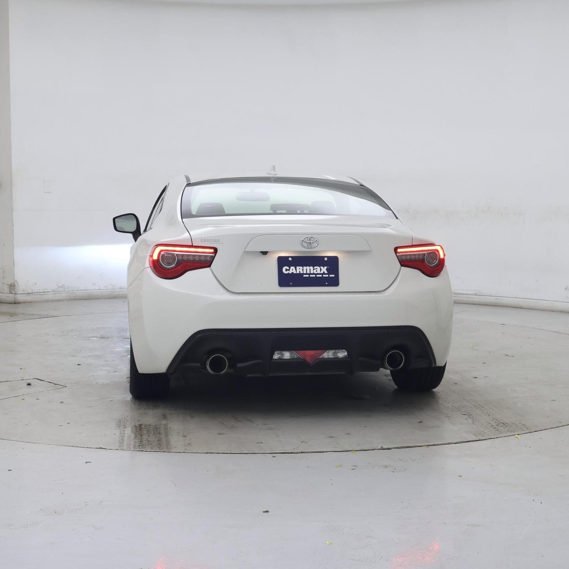 Thumbnail: 2017 Toyota 86 - 6