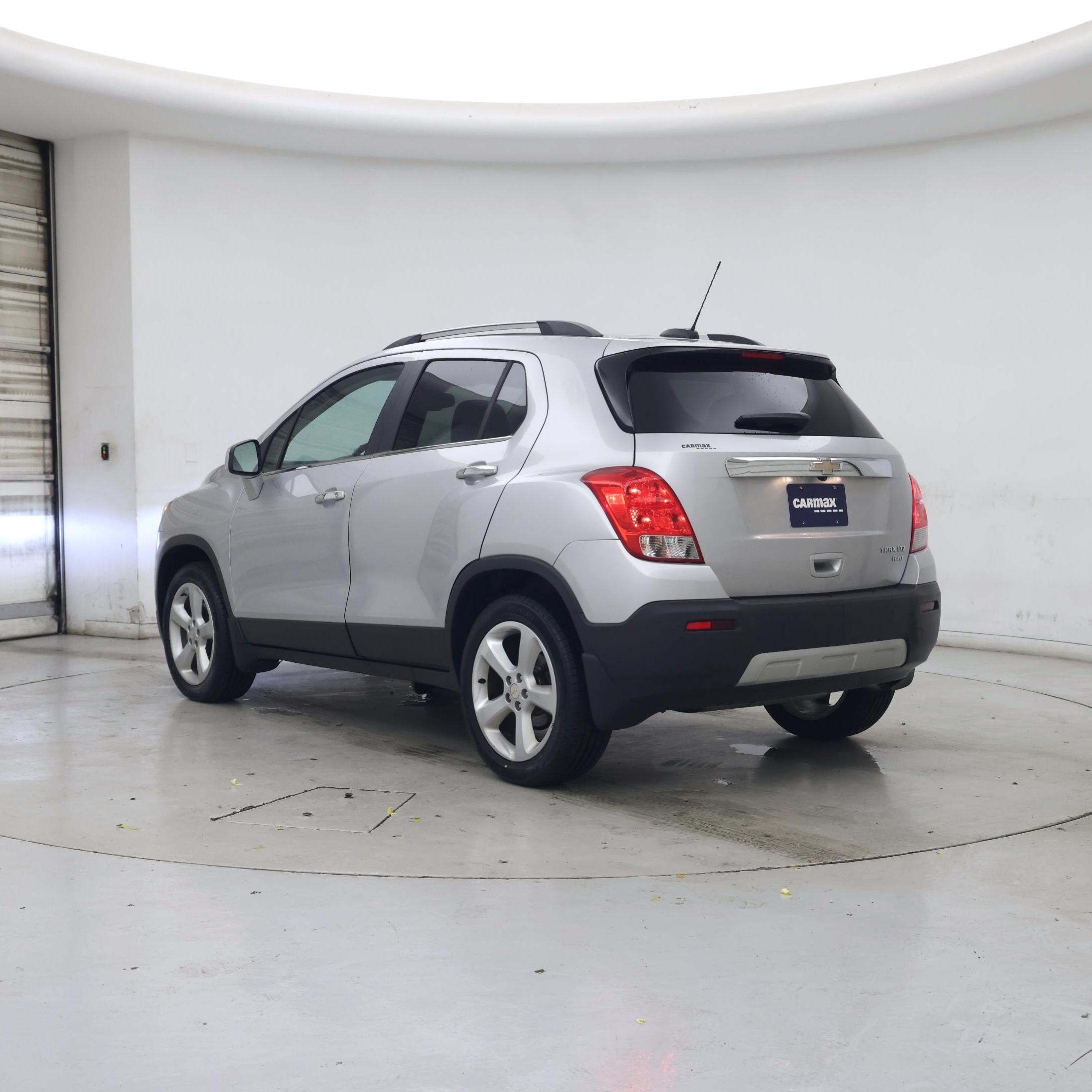Thumbnail: 2016 Chevrolet Trax - 2