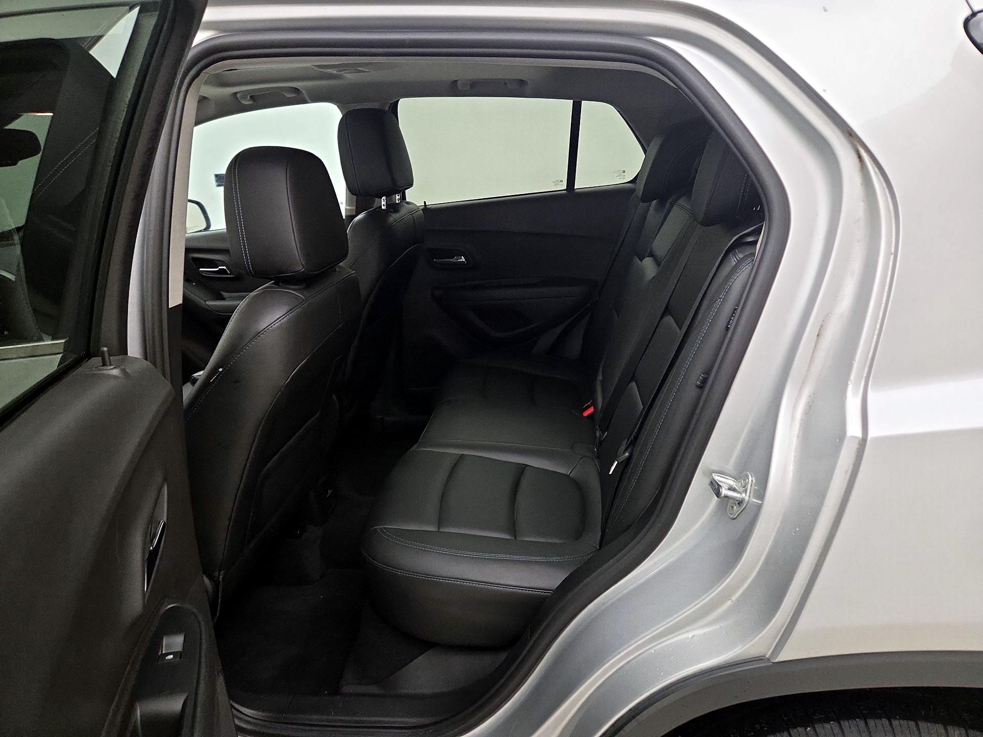 Thumbnail: 2016 Chevrolet Trax - 19