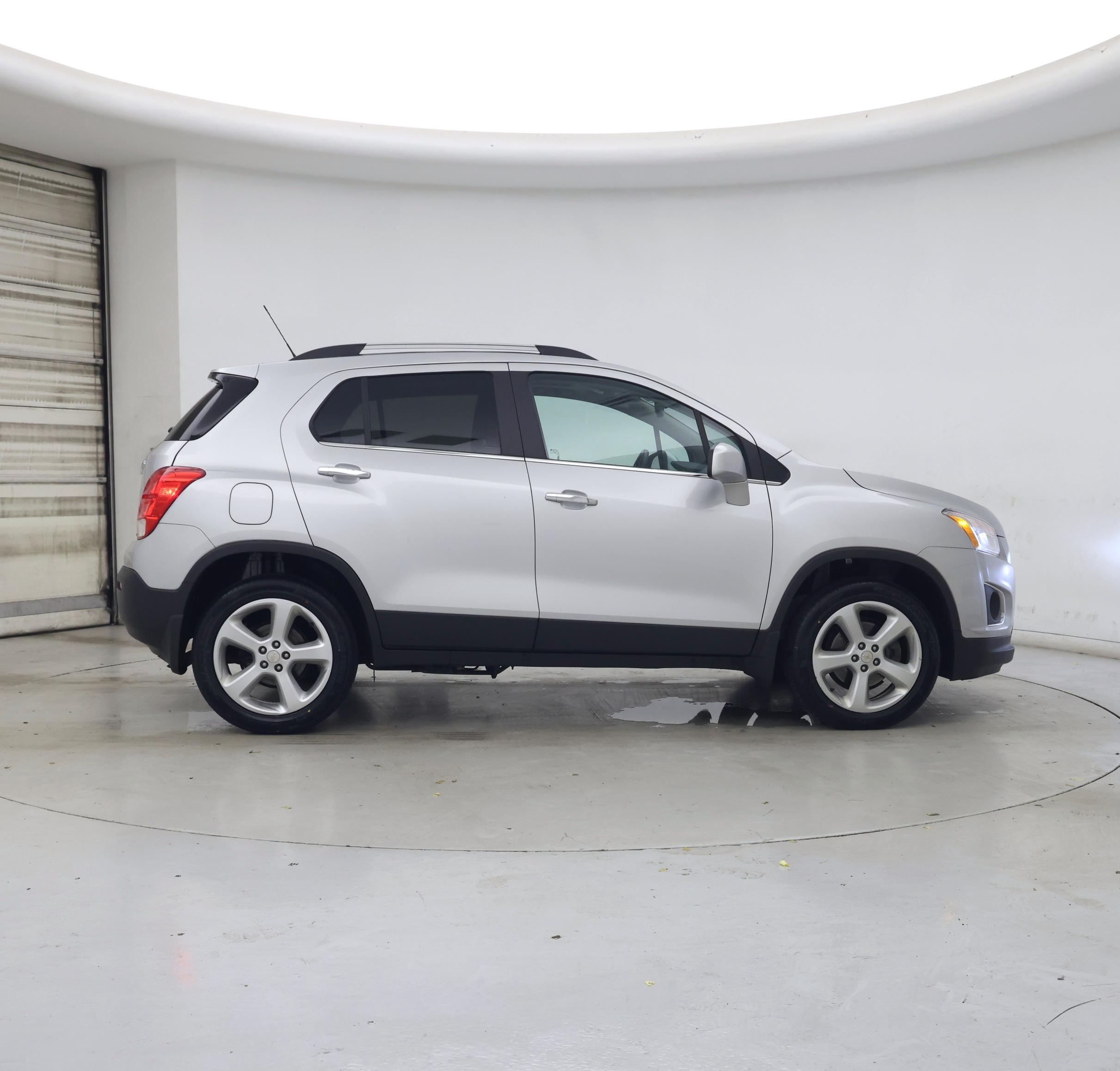 Thumbnail: 2016 Chevrolet Trax - 7