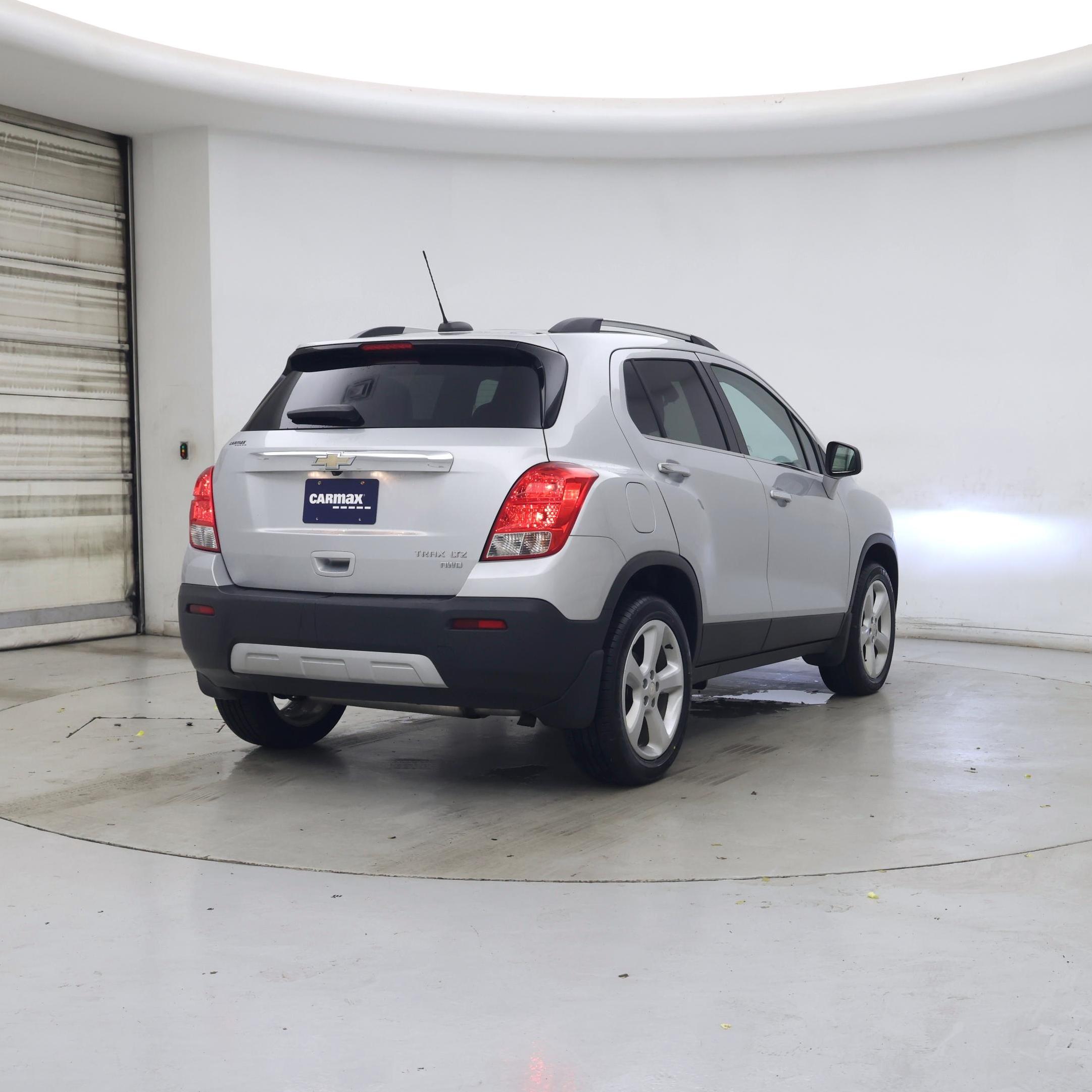 Thumbnail: 2016 Chevrolet Trax - 8