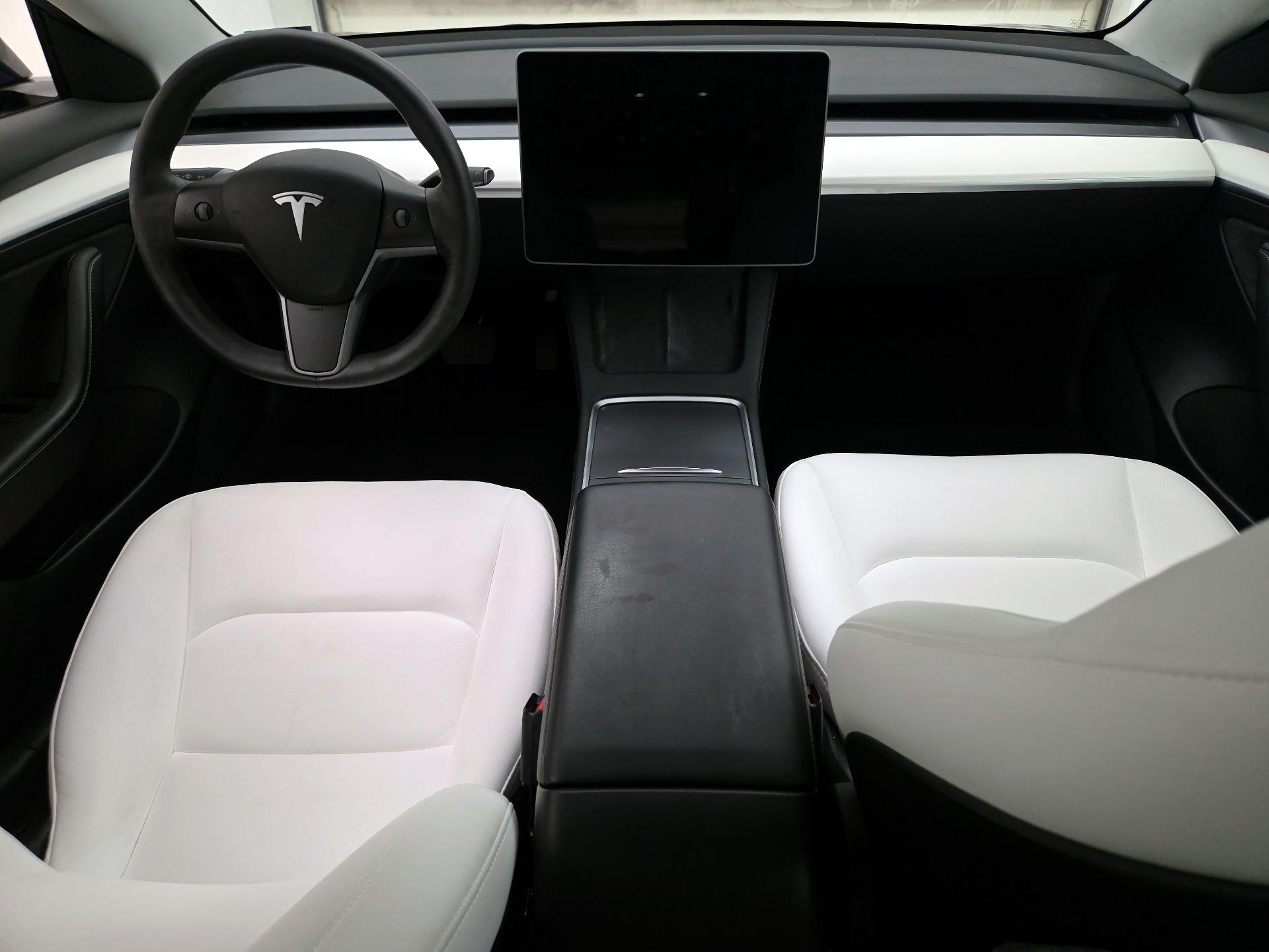 Thumbnail: 2023 Tesla Model 3 - 9