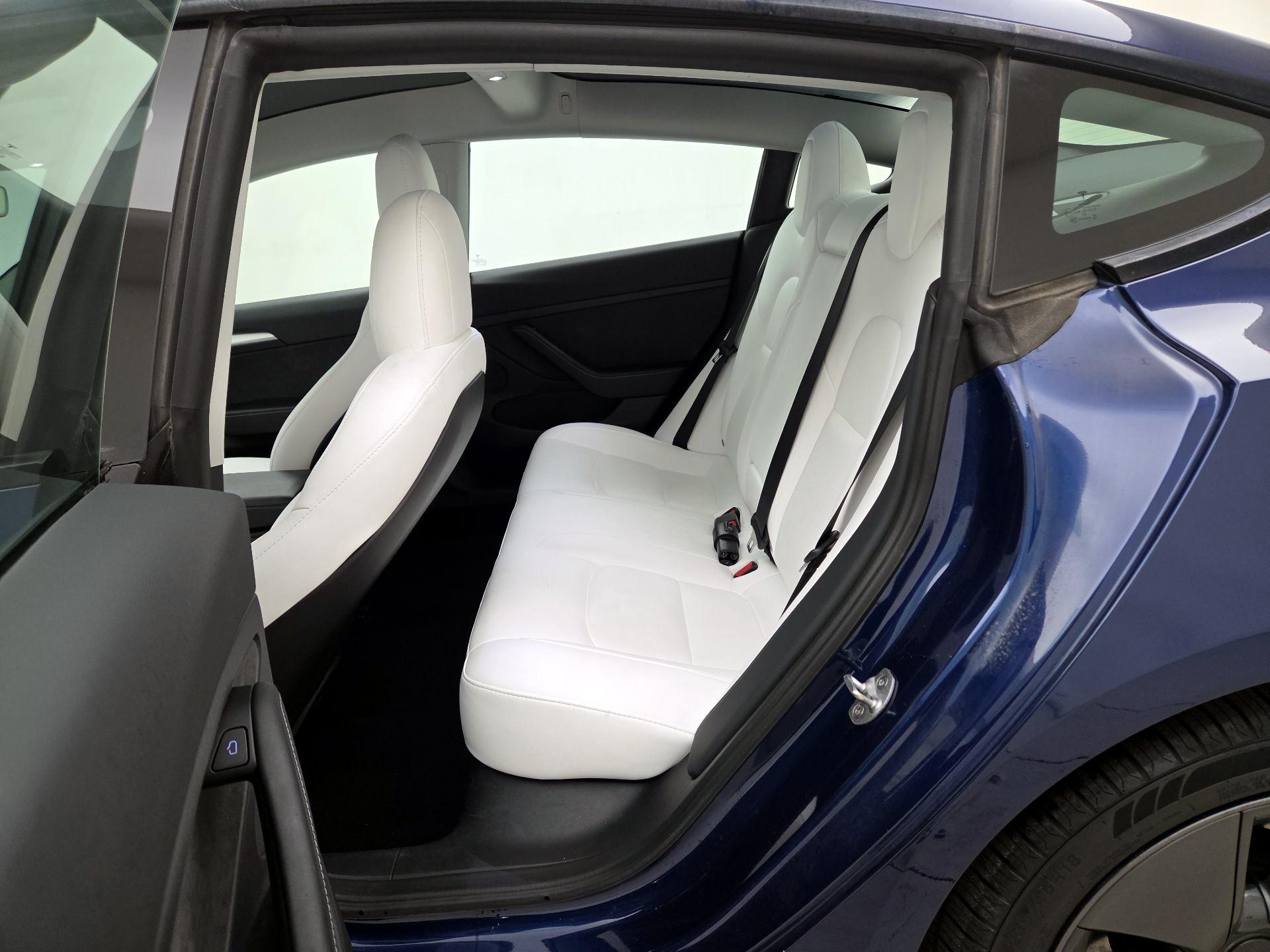 Thumbnail: 2023 Tesla Model 3 - 18