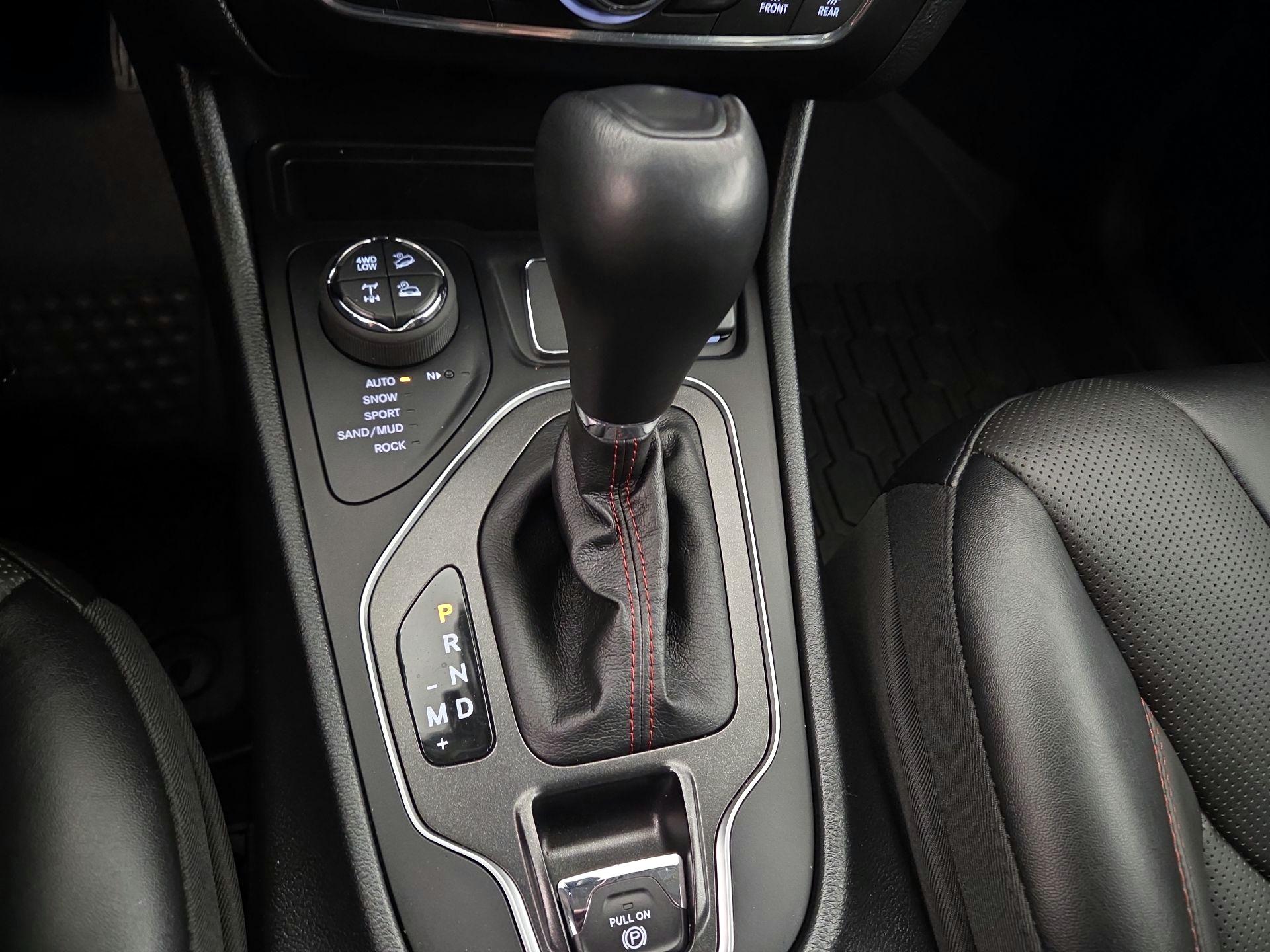 Thumbnail: 2022 Jeep Cherokee - 18