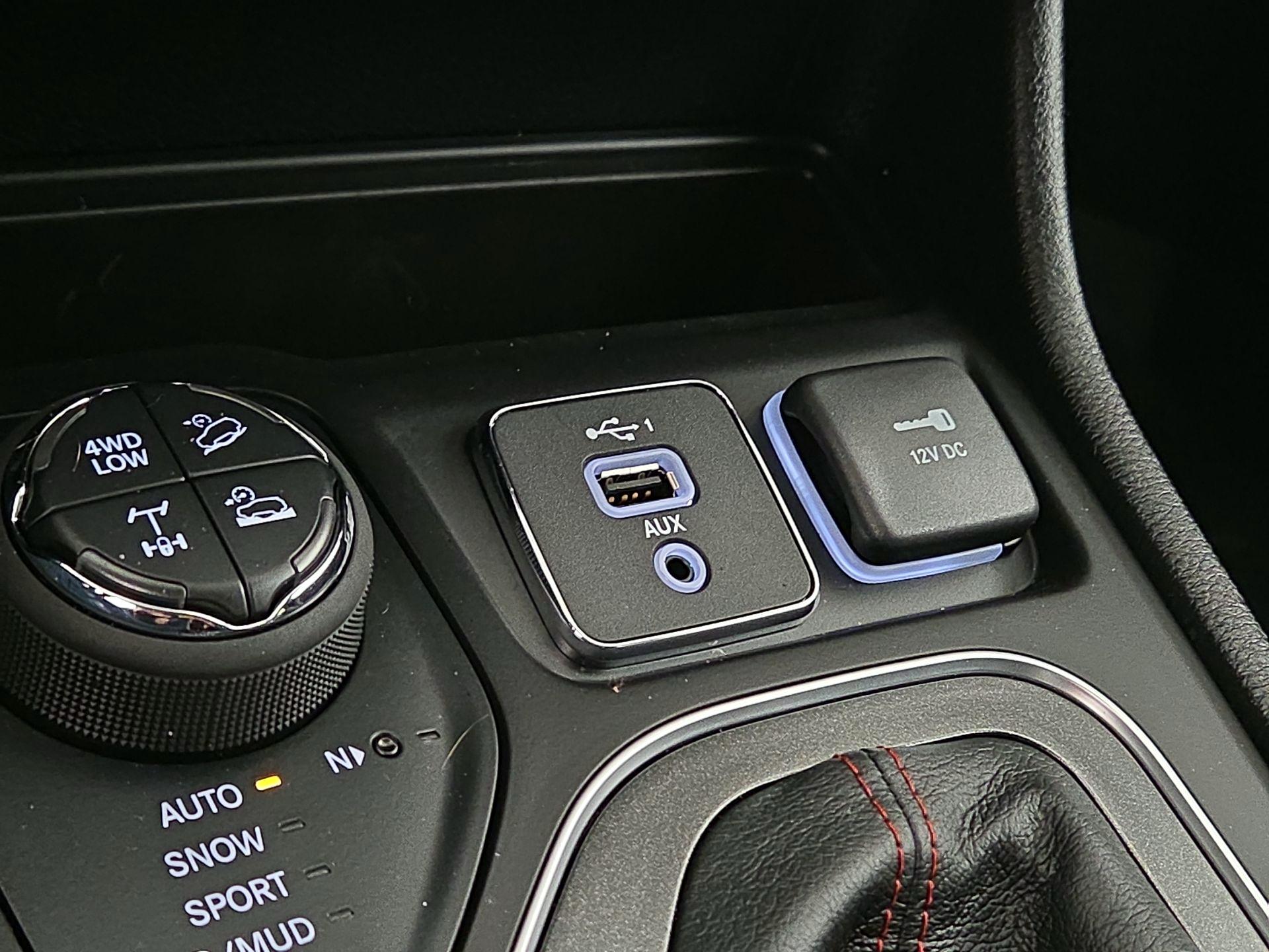 Thumbnail: 2022 Jeep Cherokee - 19