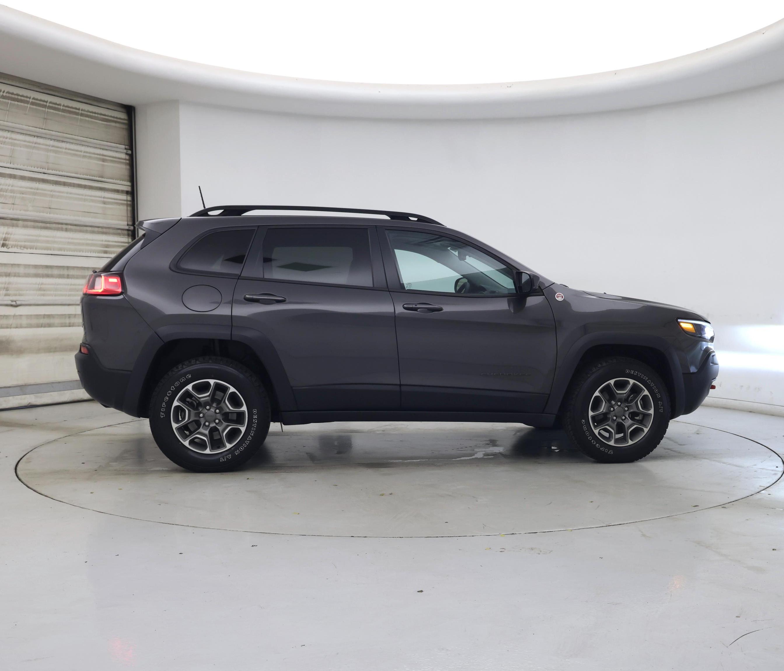 Thumbnail: 2022 Jeep Cherokee - 7