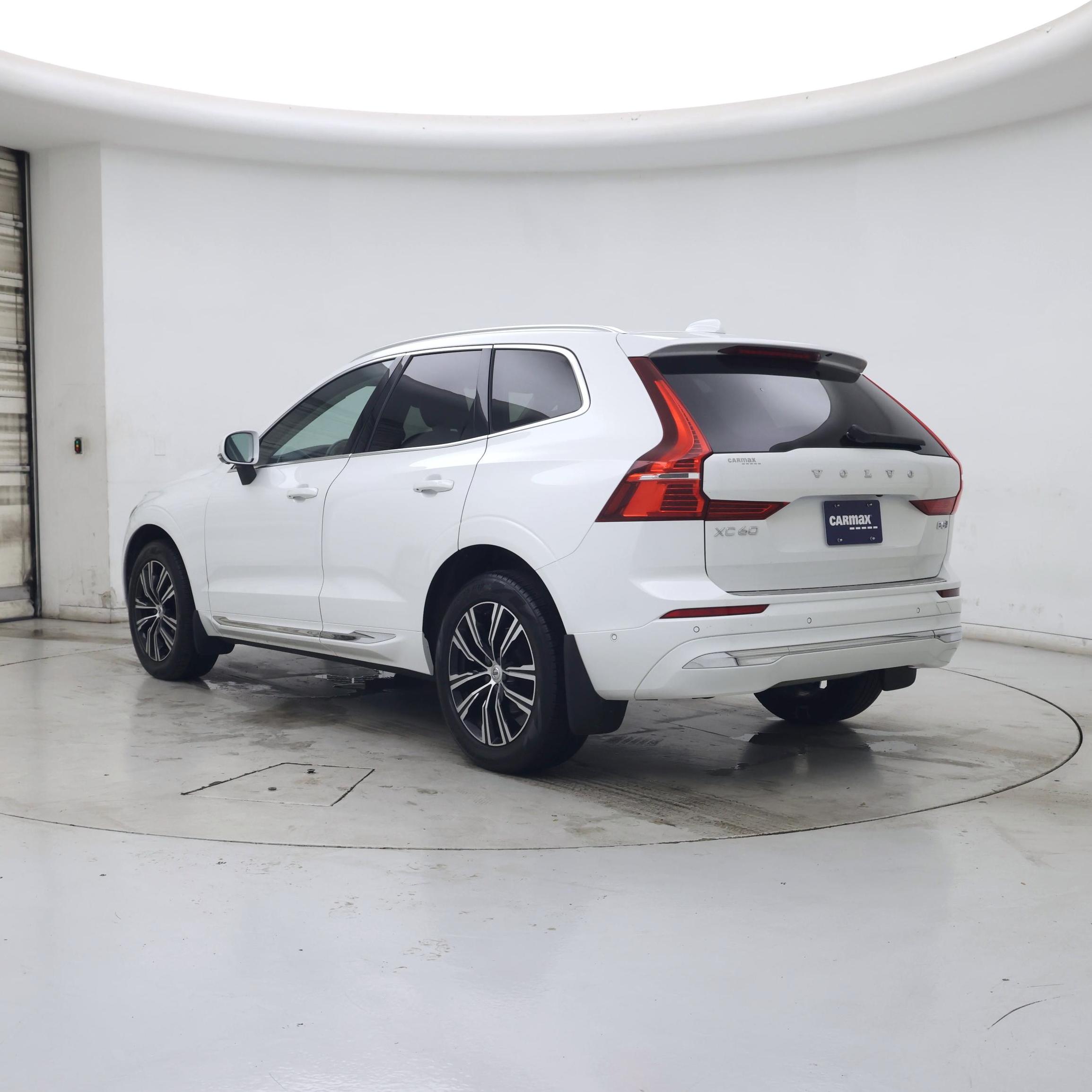Thumbnail: 2022 Volvo XC60 - 2
