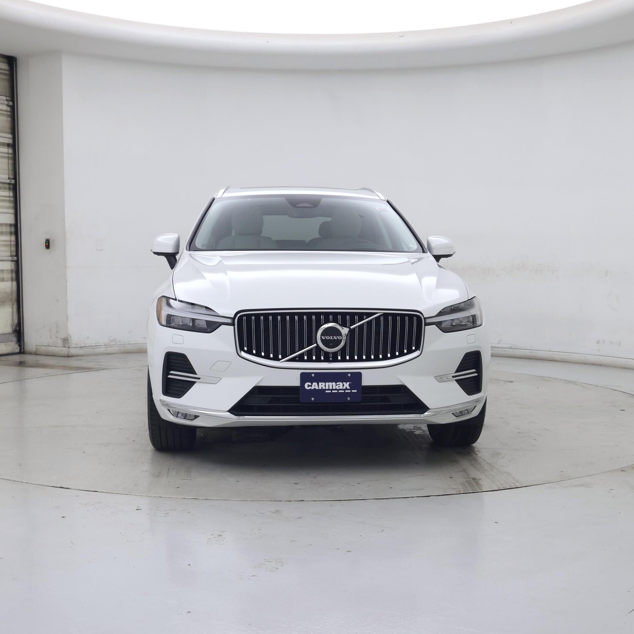 Thumbnail: 2022 Volvo XC60 - 5